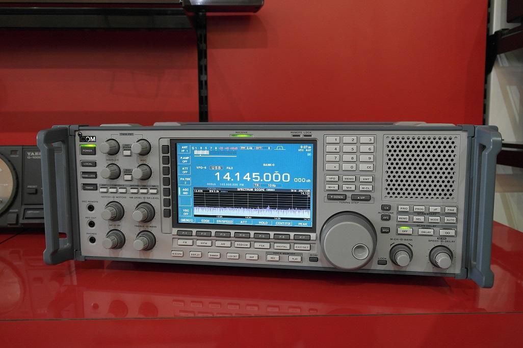 Used Communications Receiver
