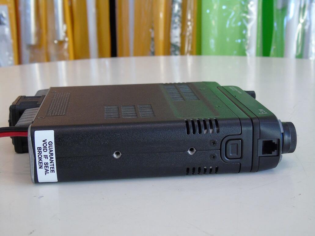 ICOM ID-880 / トランシーバー Icom ID-880H ID-880 Digital Amateur Mobile Transceiver