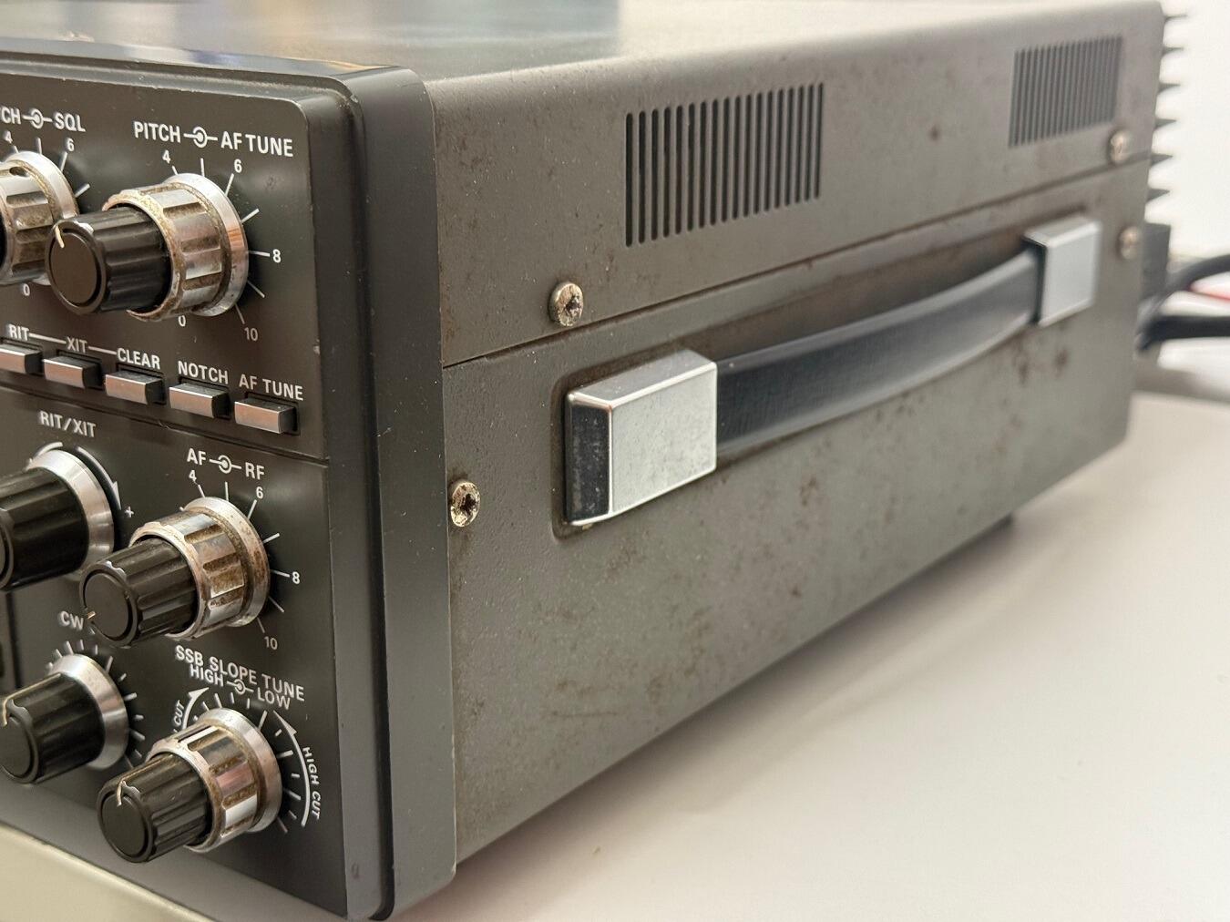 Rescue Rigs – Second Hand Kenwood TS‑940S with ATU – Radioworld UK