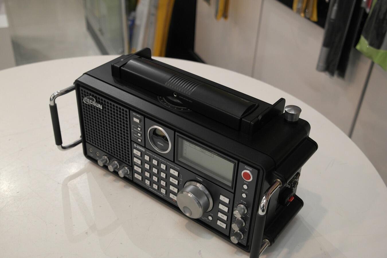 Second Hand Tecsun S2000 FM Stereo, LW, MW, SW, and VHF airband