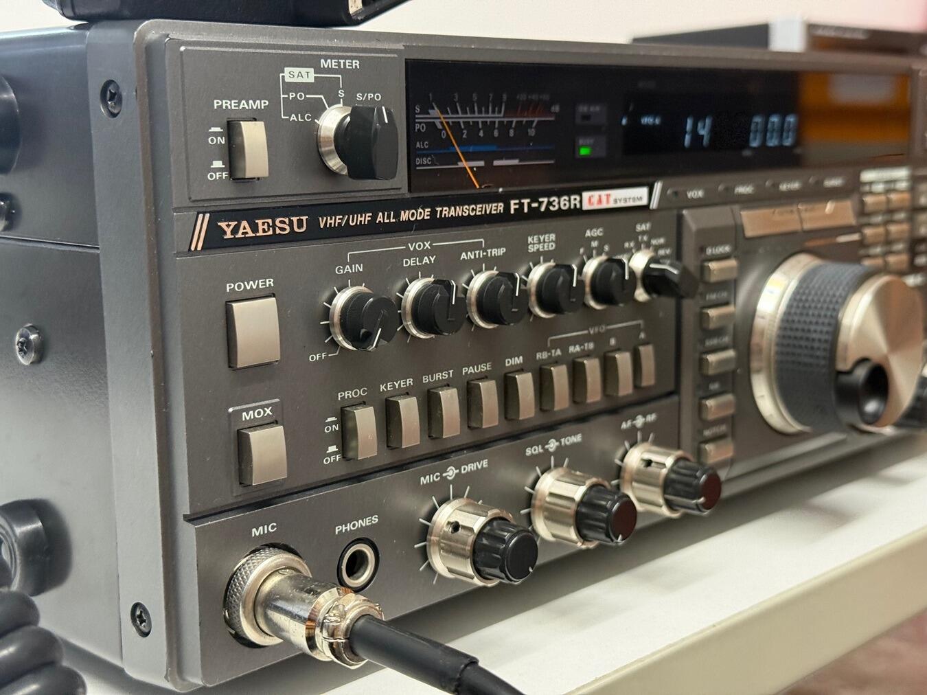 Second Hand Yaesu FT‑736R Quad Band Transceiver – 50/144/430 MHz