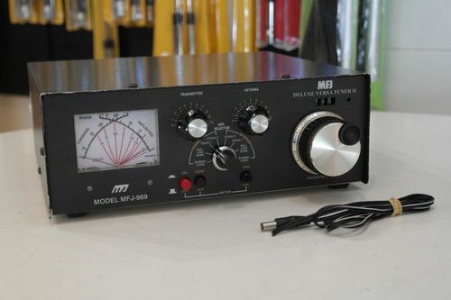 Second Hand MFJ-993B Dual 300 - 150 Watt IntelliTuner Automatic
