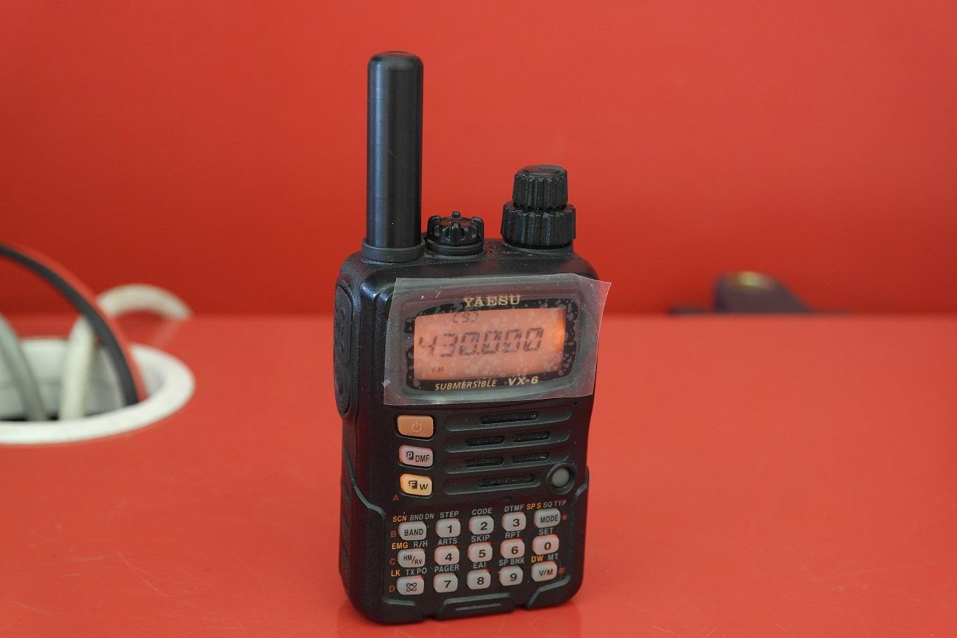 Second Hand Yaesu VX6R 2m/70cm FM Handheld Transceiver - Radioworld