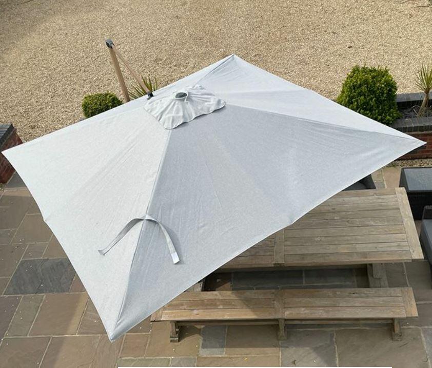 Contemporary 3 m Square Cantilever Garden Parasol with Light Grey