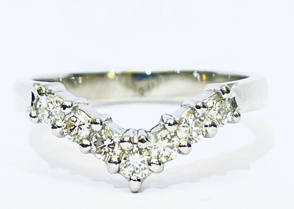 Shaped-to-fit diamond bands