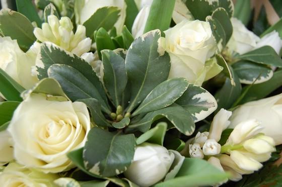 Spring Vintage Bouquet - Green & white
