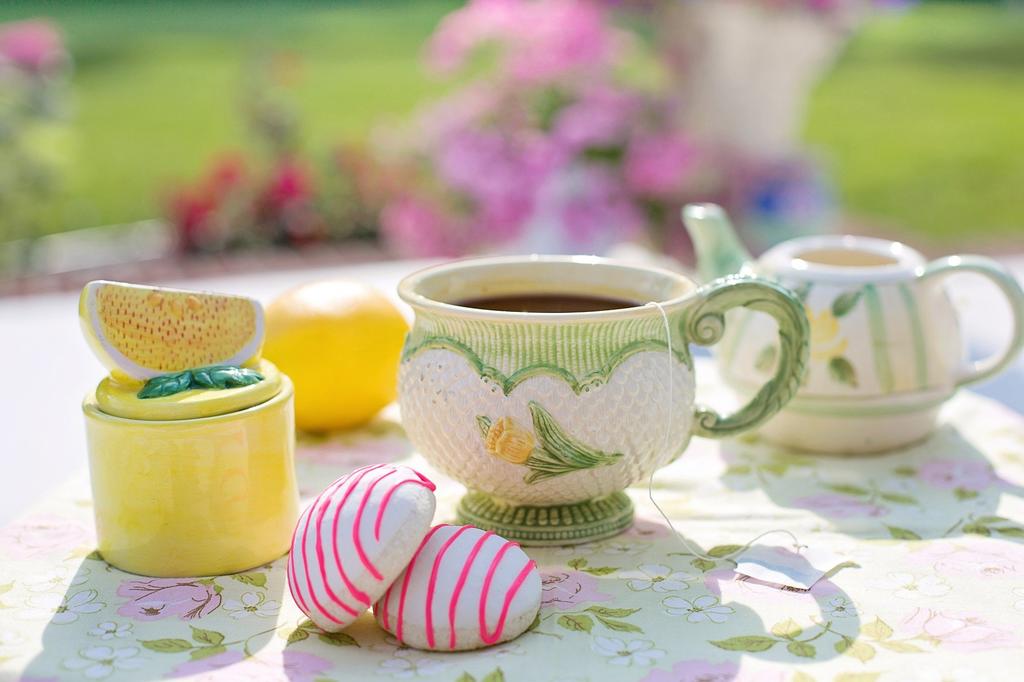 Does drinking tea cool you down?