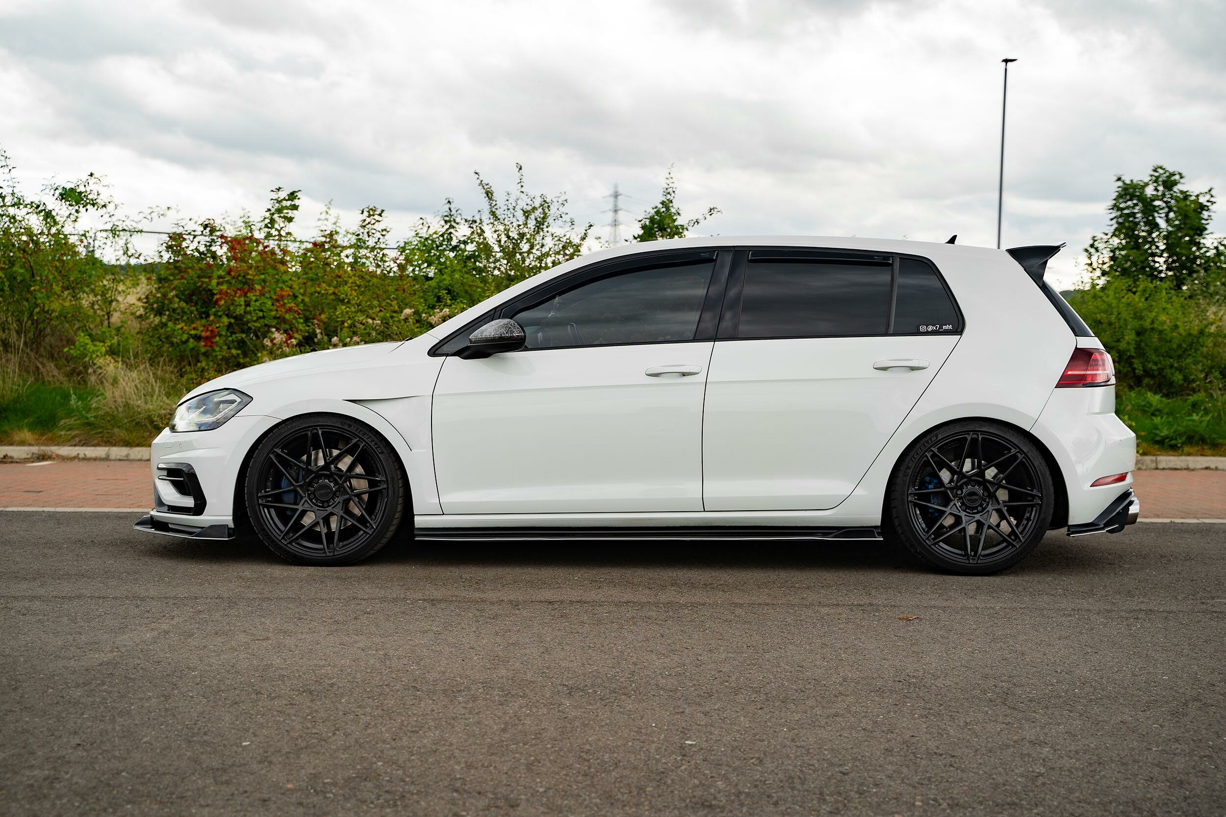 volkswagen golf r