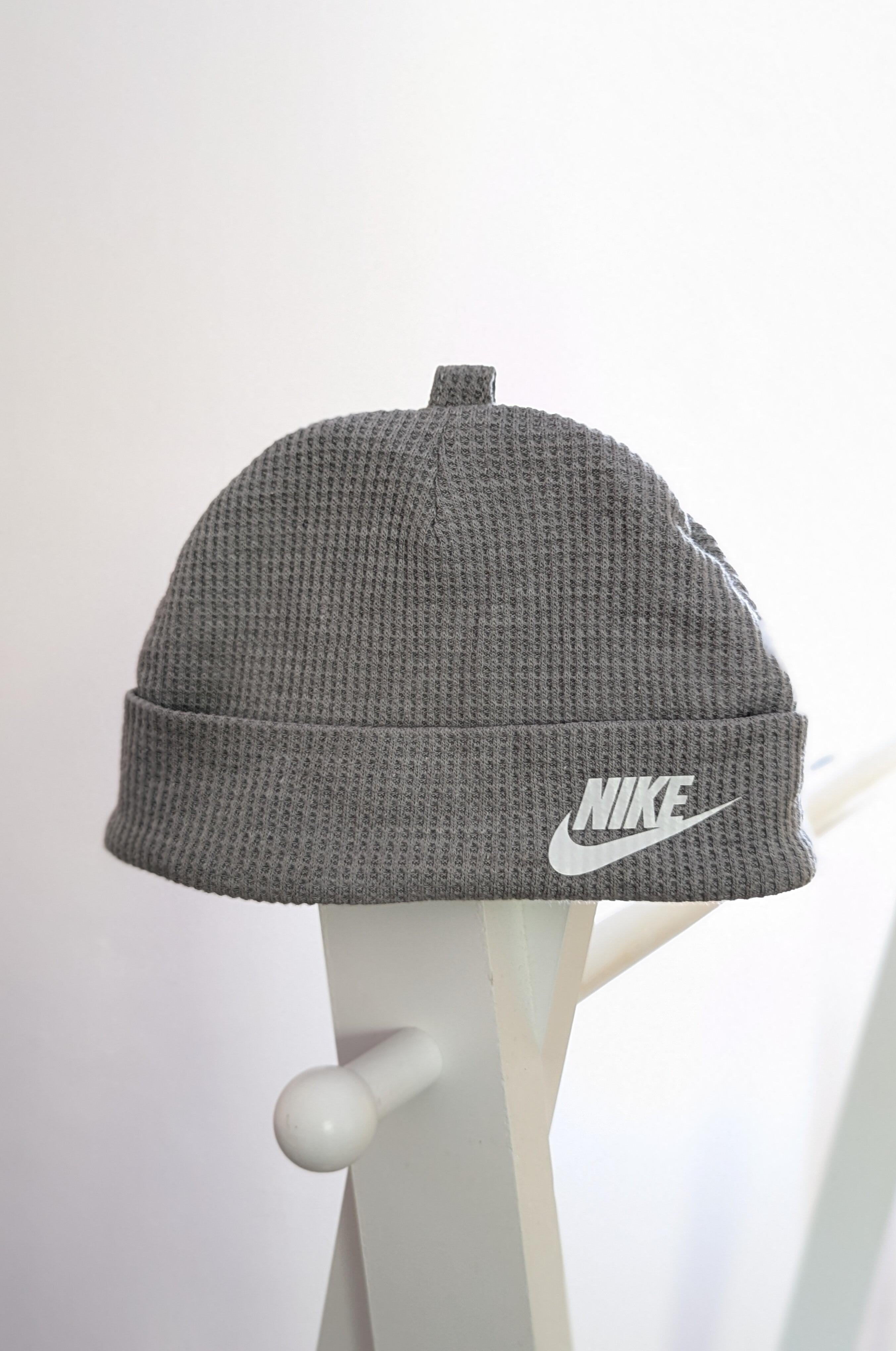 Newborn nike hat online