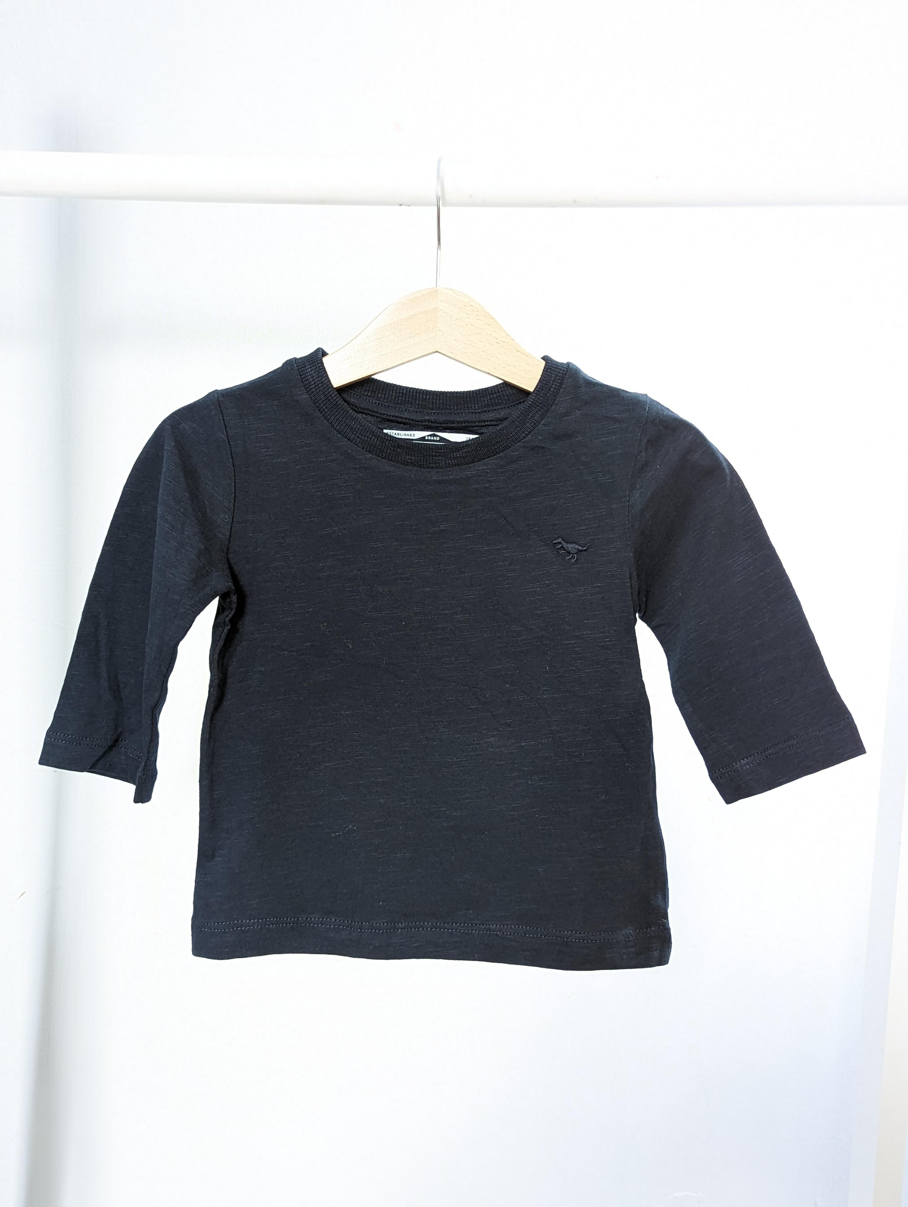 Black t outlet shirt 6-9 months