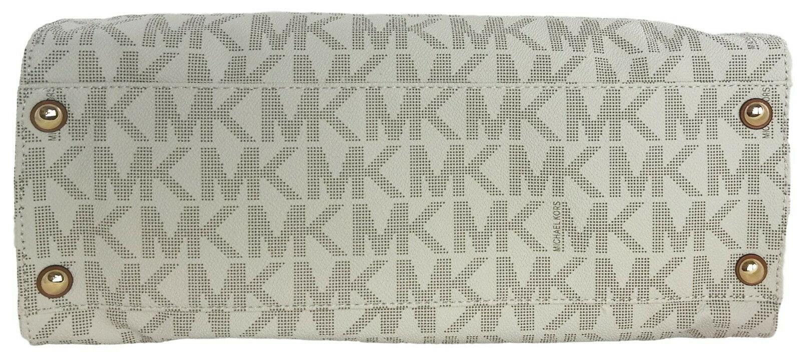 Michael Kors Vanilla Handbag base