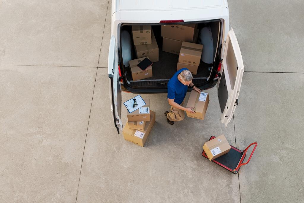 Ecommerce Shipping: Key Strategies and Mistakes To Avoid in 2024