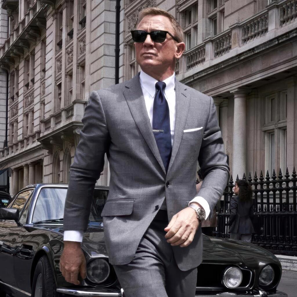Why James Bond Memorabilia Remains Iconic for Serious Collectors