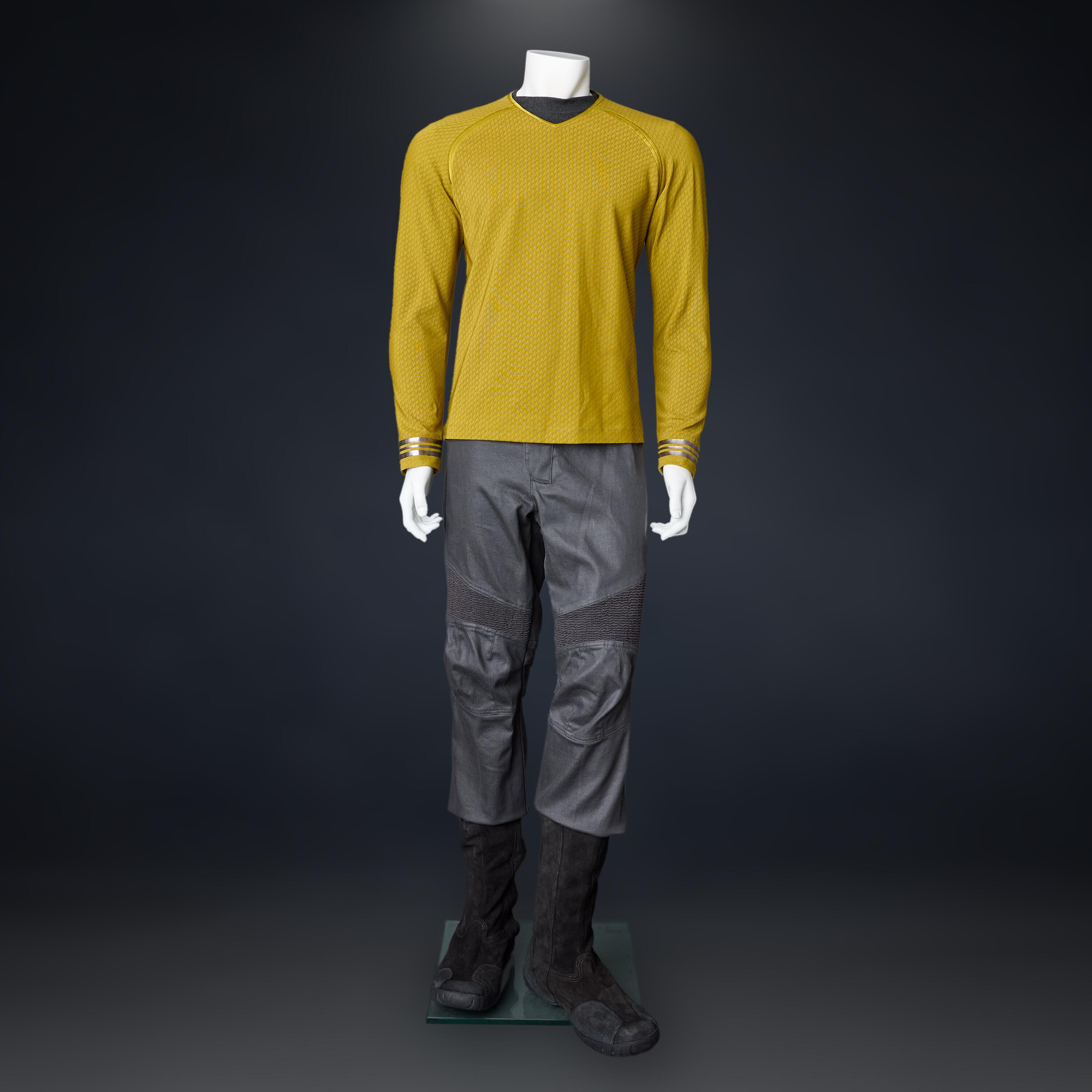 Star Trek Into Darkness (2013) - Captain Kirk's Starfleet Uniform For Sale