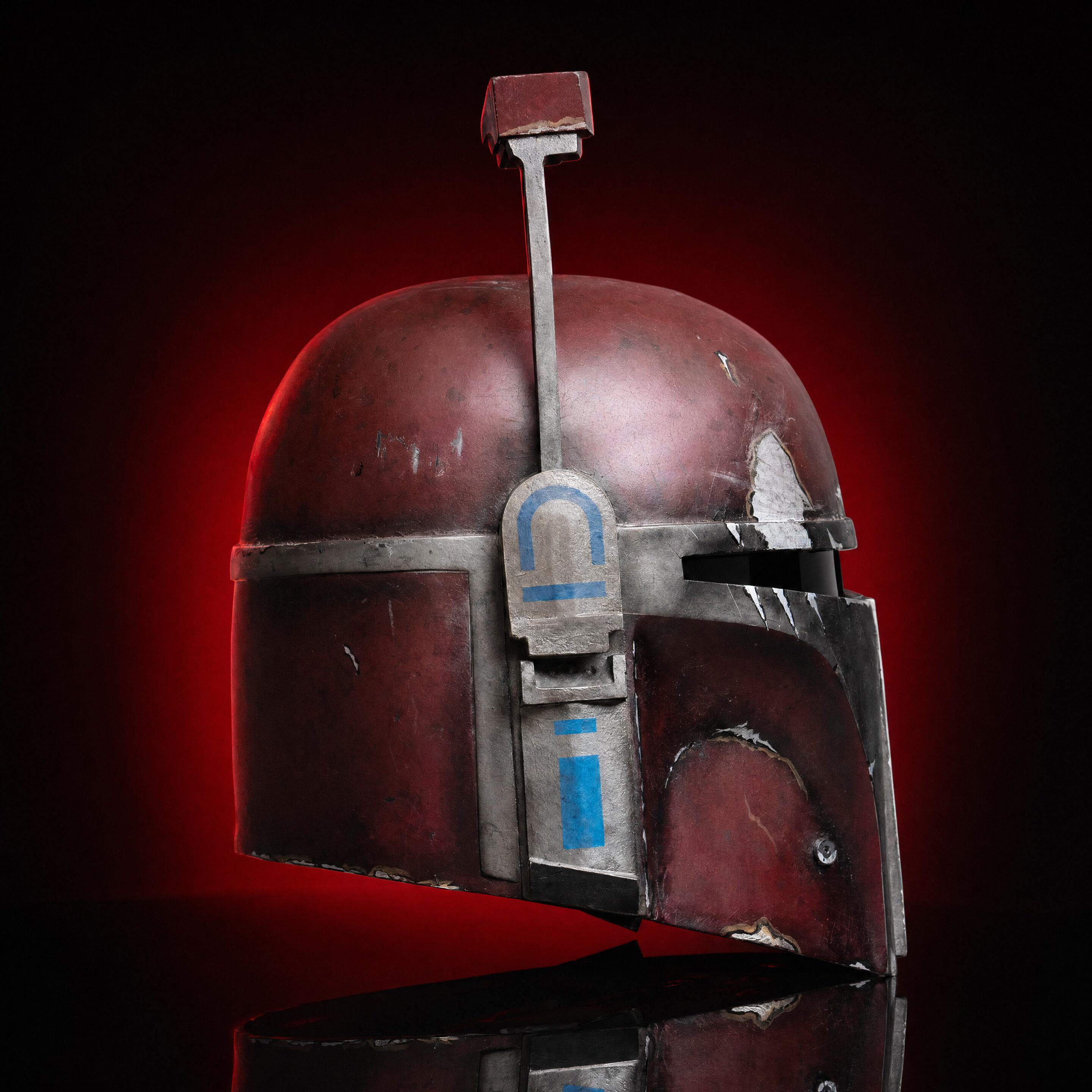 Side View B The Mandalorian (2019) — Mandalorian Covert Hero Helmet (Season 1 Production Prop)