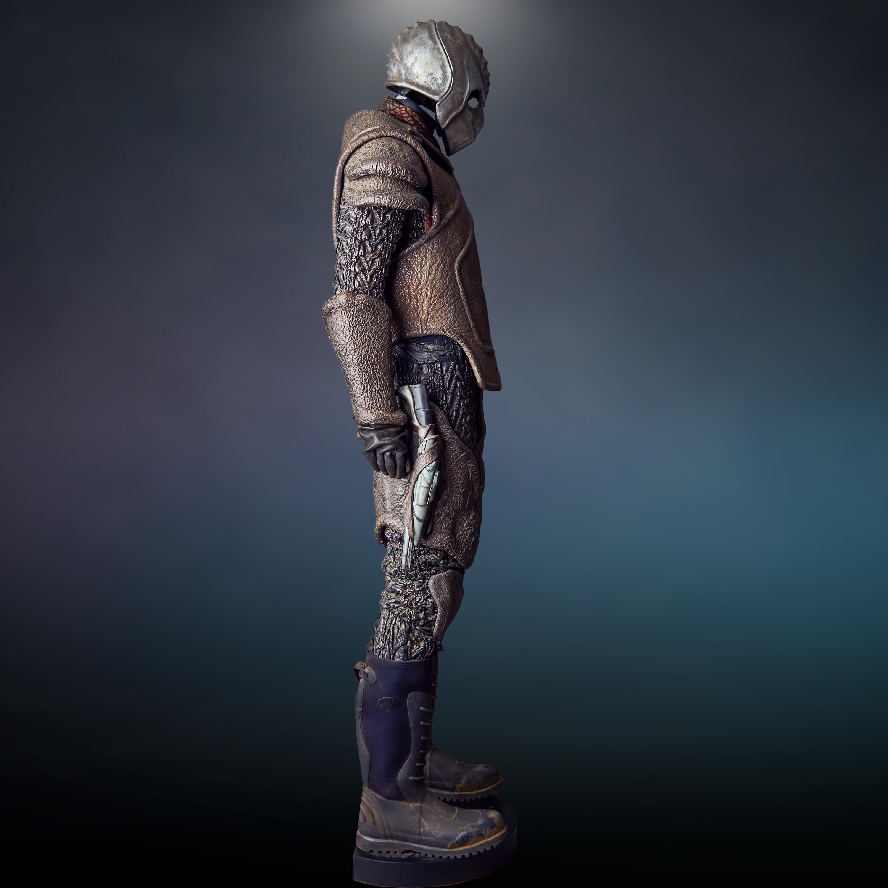 Star Trek Into Darkness - Klingon Guard Uniform with Disruptor For Sale