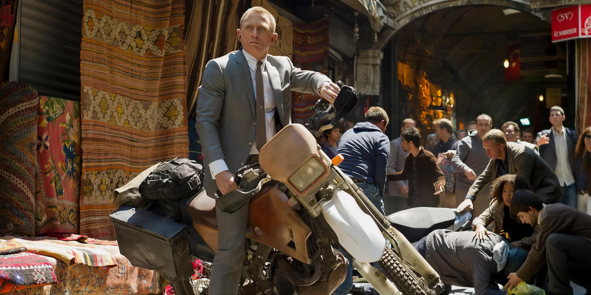 Daniel Craig as James Bond during the high-speed motorcycle opening chase sequence in Istanbul from Skyfall.