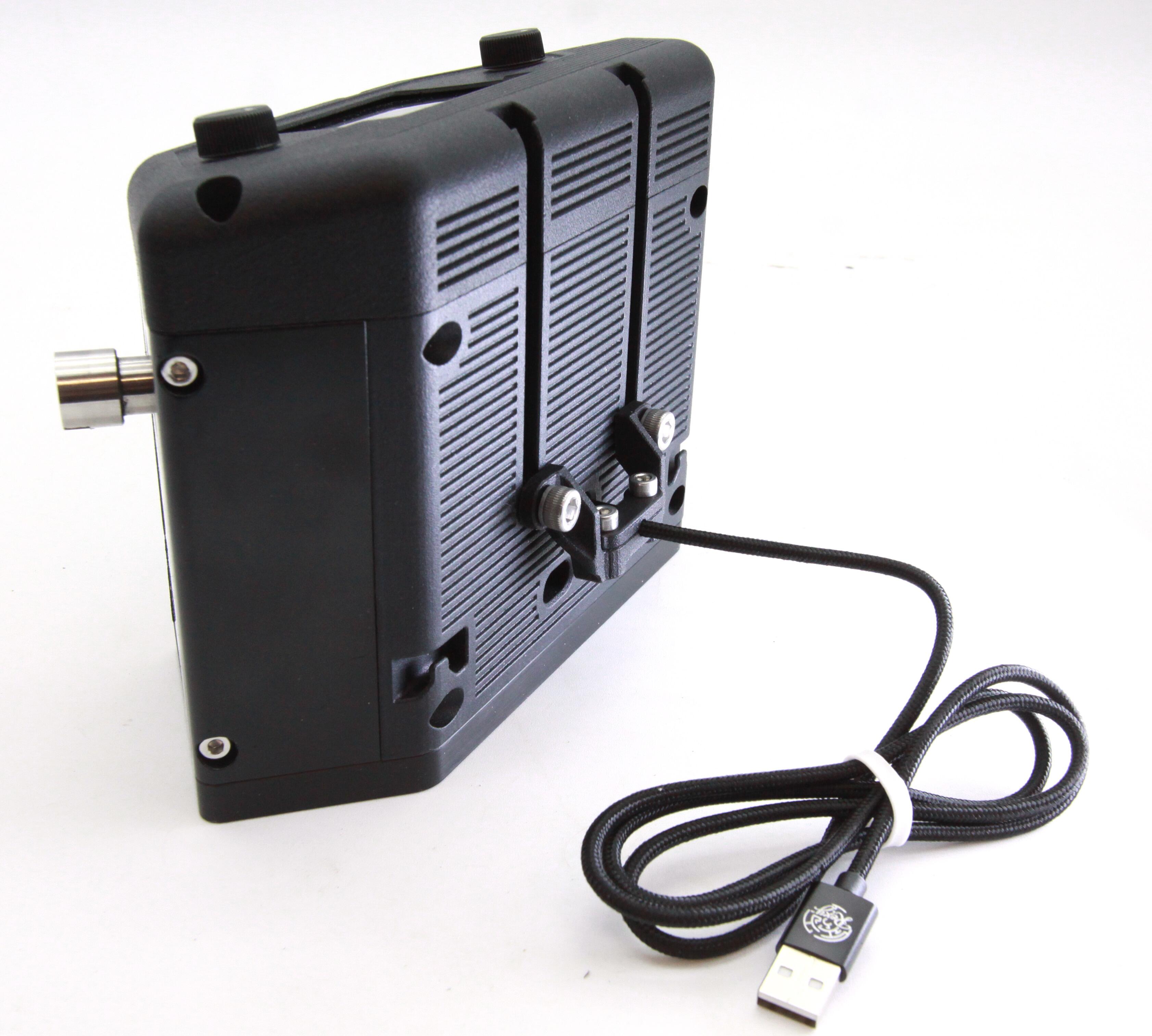 rexy wheels USB clamp side view 1