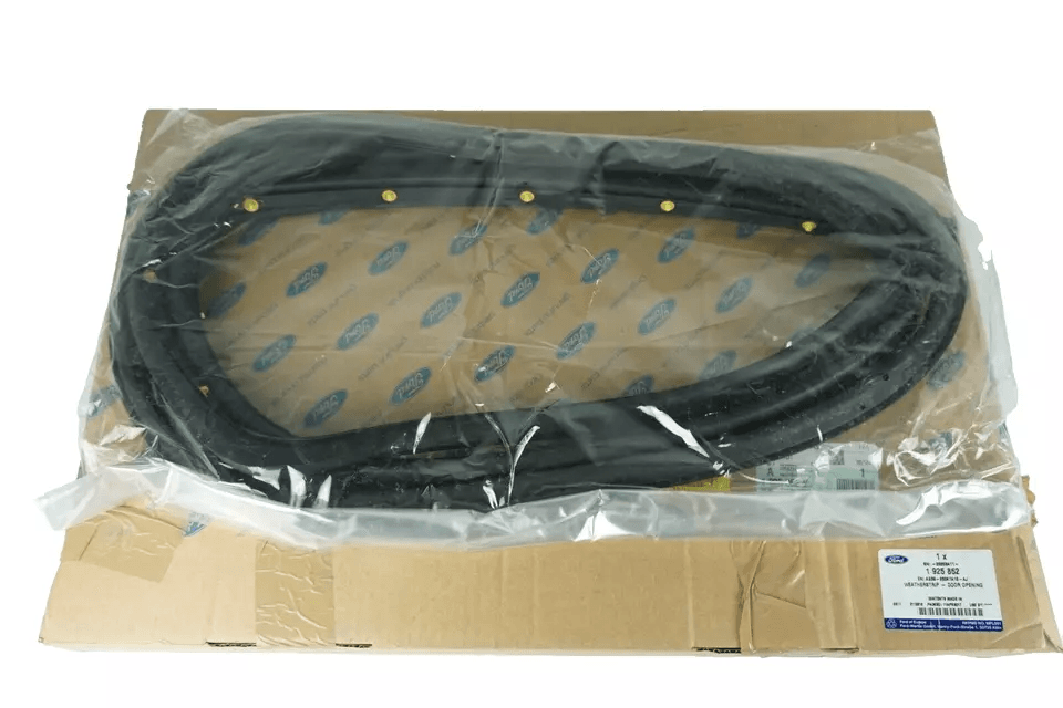 Genuine Ford Ranger TKE LH NS Rear door opening weatherstrip 1925852