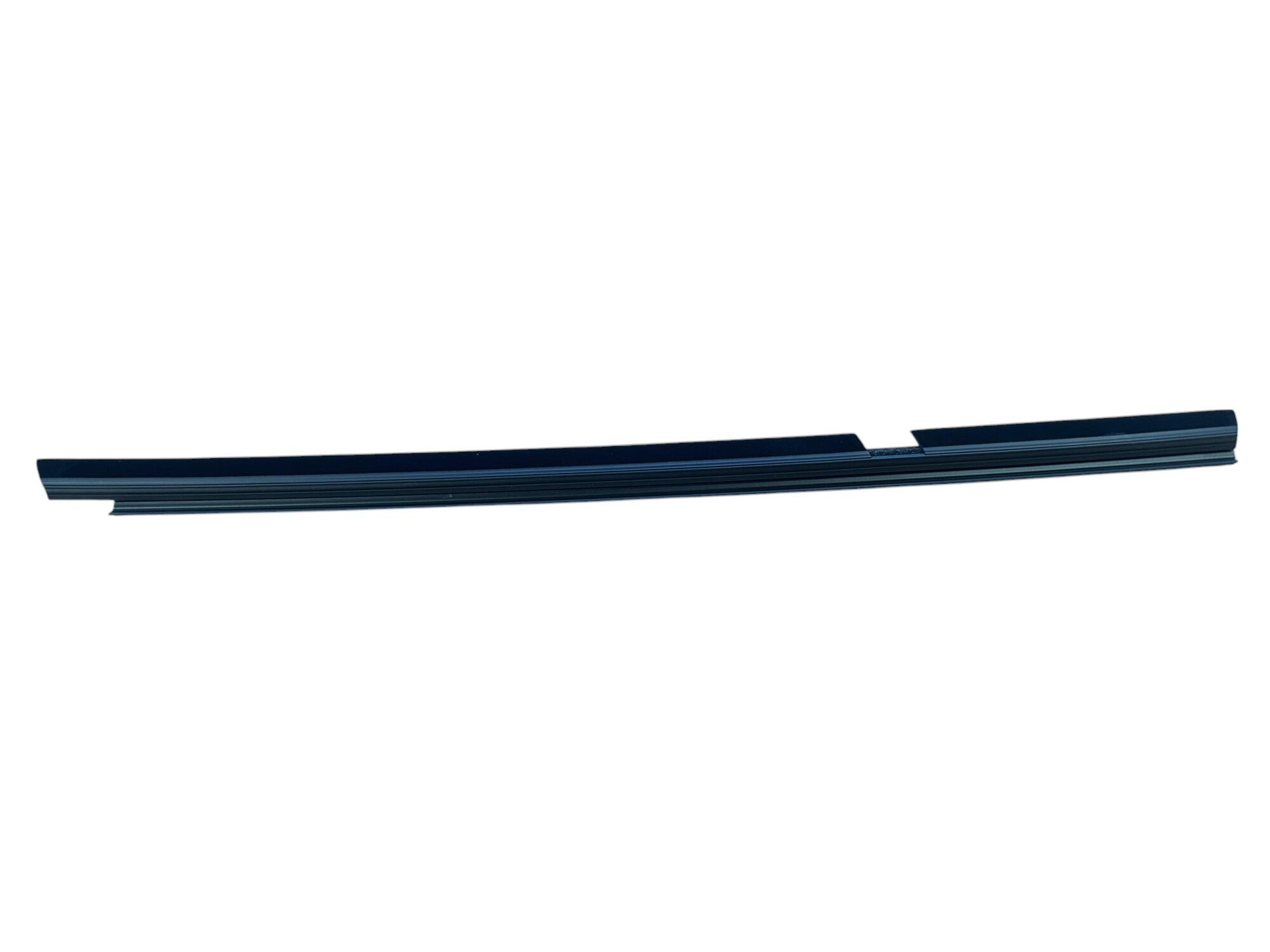 Genuine Vauxhall Vivaro B RH OS Front door weatherstrip 93867830