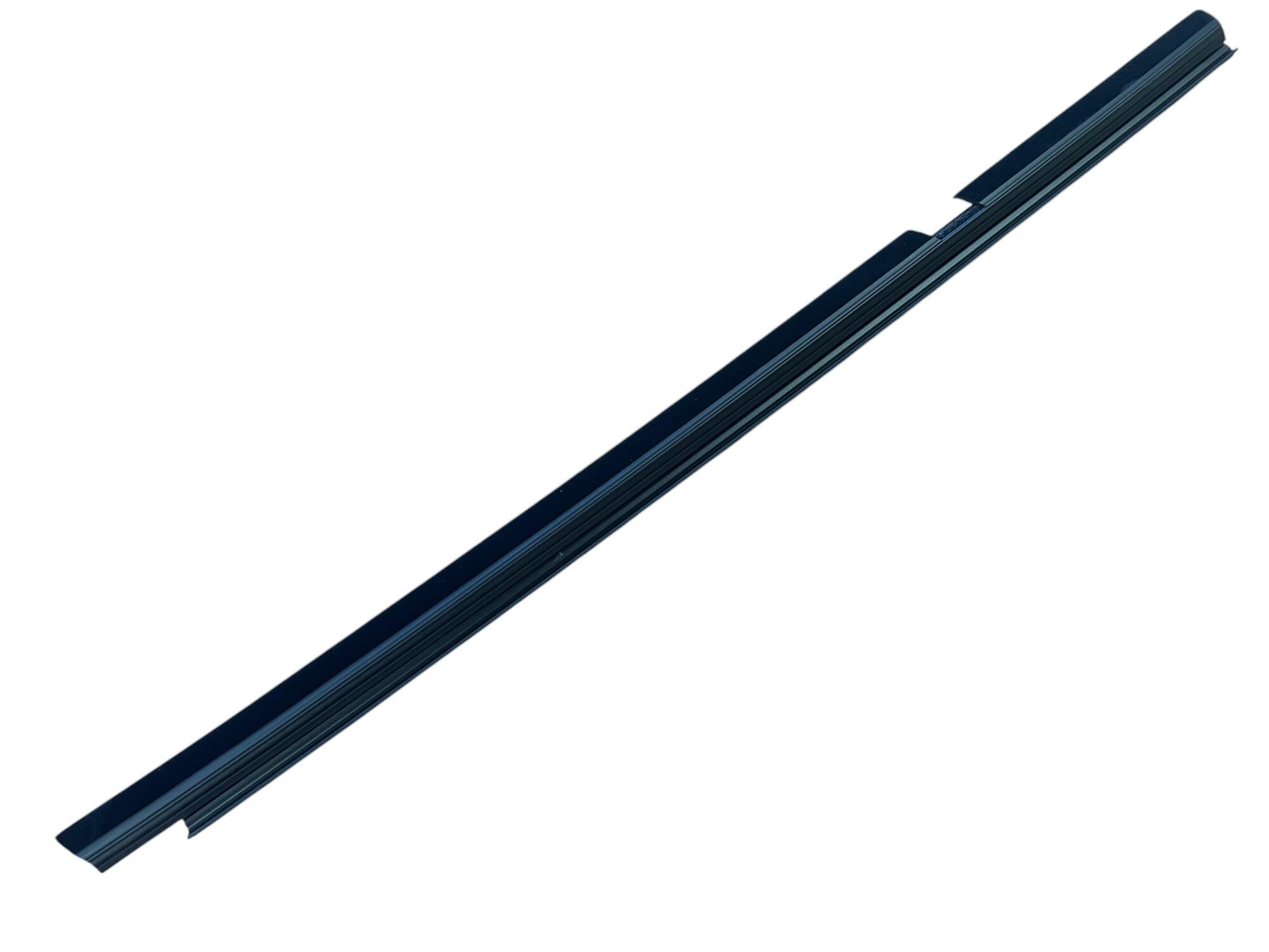 Genuine Vauxhall Vivaro B RH OS Front door weatherstrip 93867830