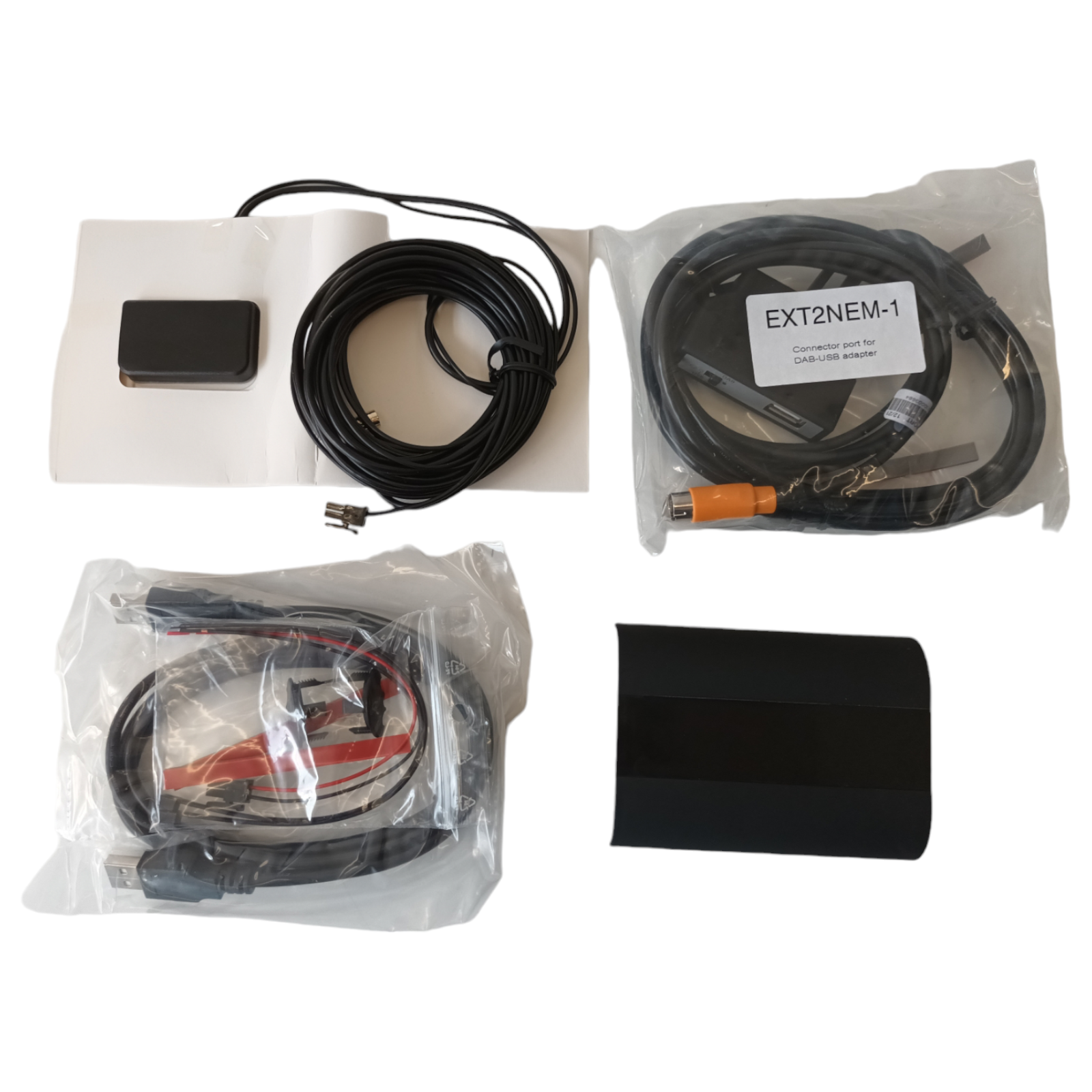 Genuine Nissan eNV200 DAB Radio receiver kit 9999883107