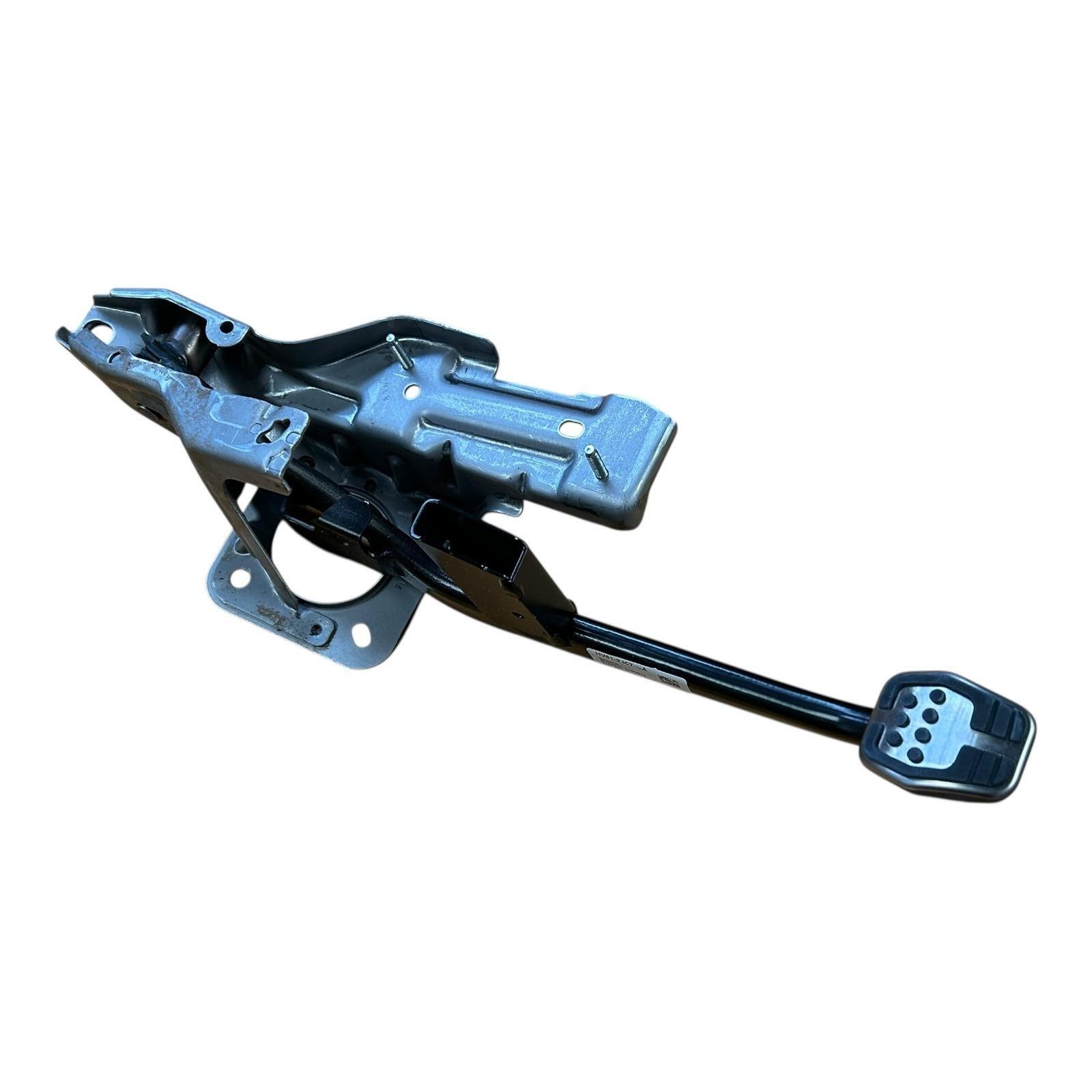 Genuine Ford Kuga (CBS) (RHD) Clutch pedal assembly 2050075