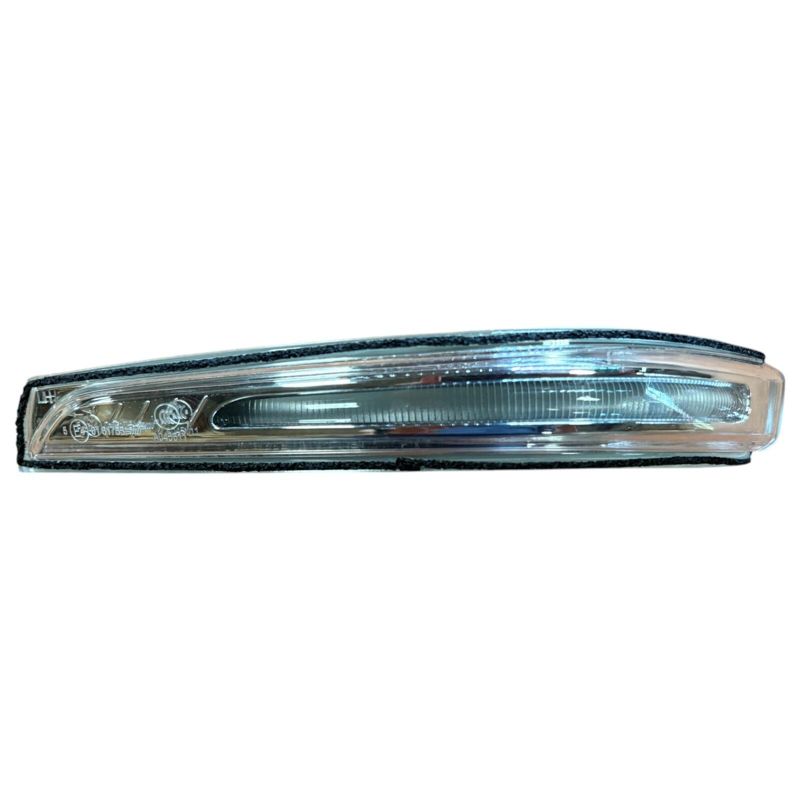 thumbnail interactive-video image 1 of Left Front Wing Mirror Indicator LED – For Hyundai Santa Fe DM 2012-2016 – 876132W000 1 of 5