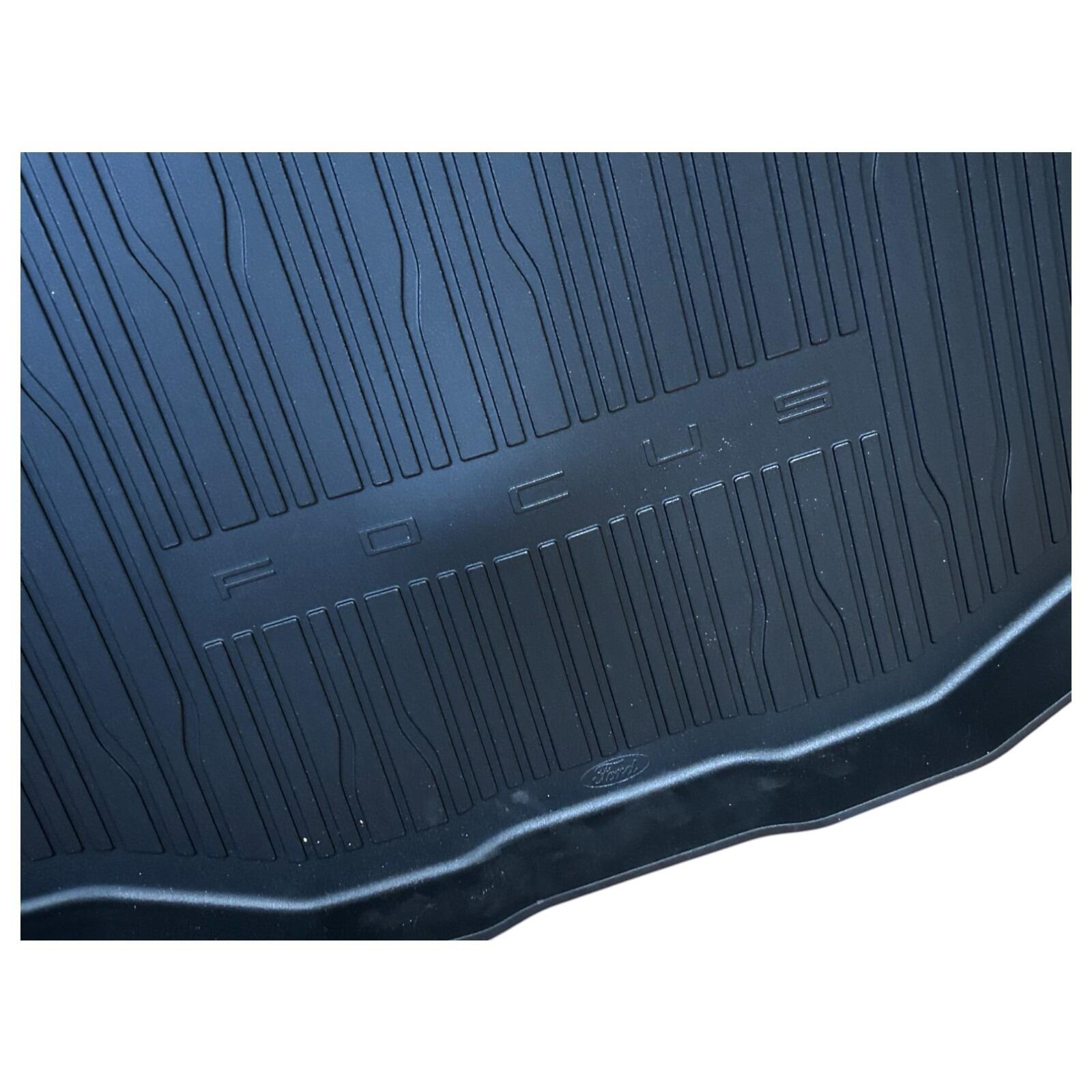Genuine Ford Focus Estate (CGE) Load liner 2304921