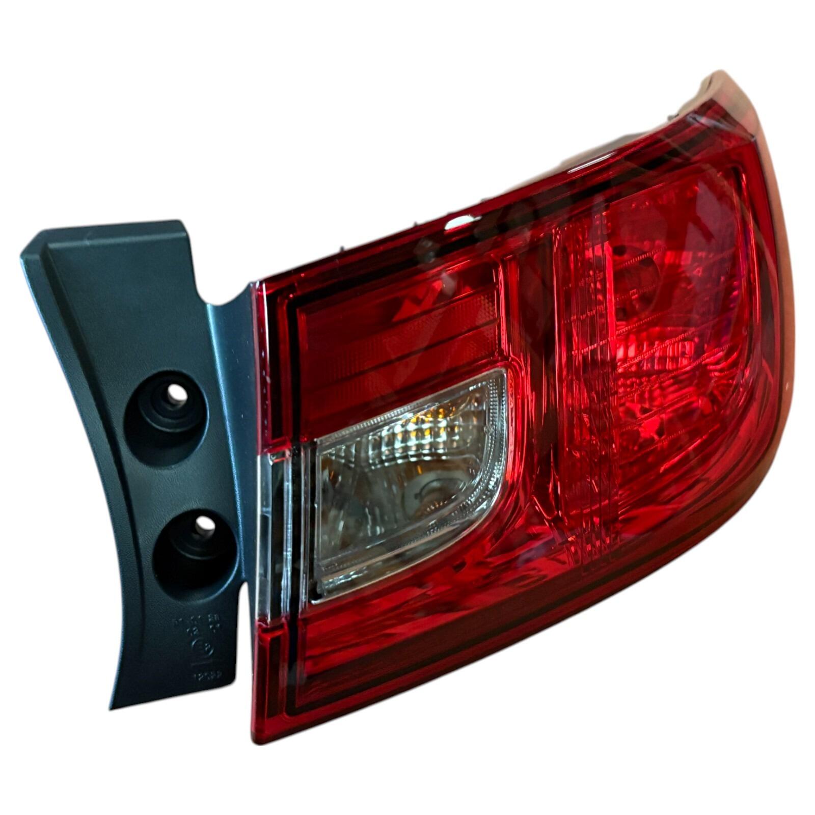 Genuine Renault Clio 4 RH OS Rear lamp assembly 265506608R