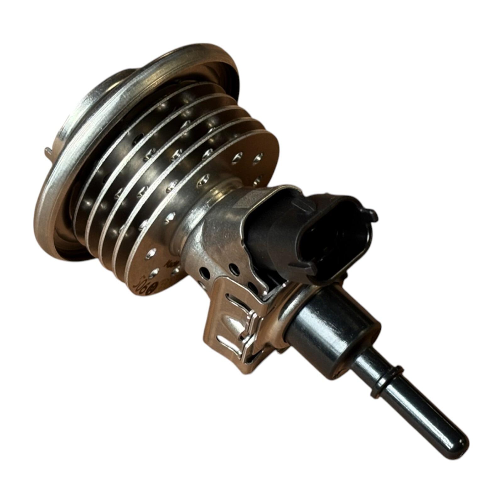 Genuine Nissan Navara (NP300) D23M NV300 (X82) AdBlue injector 208S400Q0A