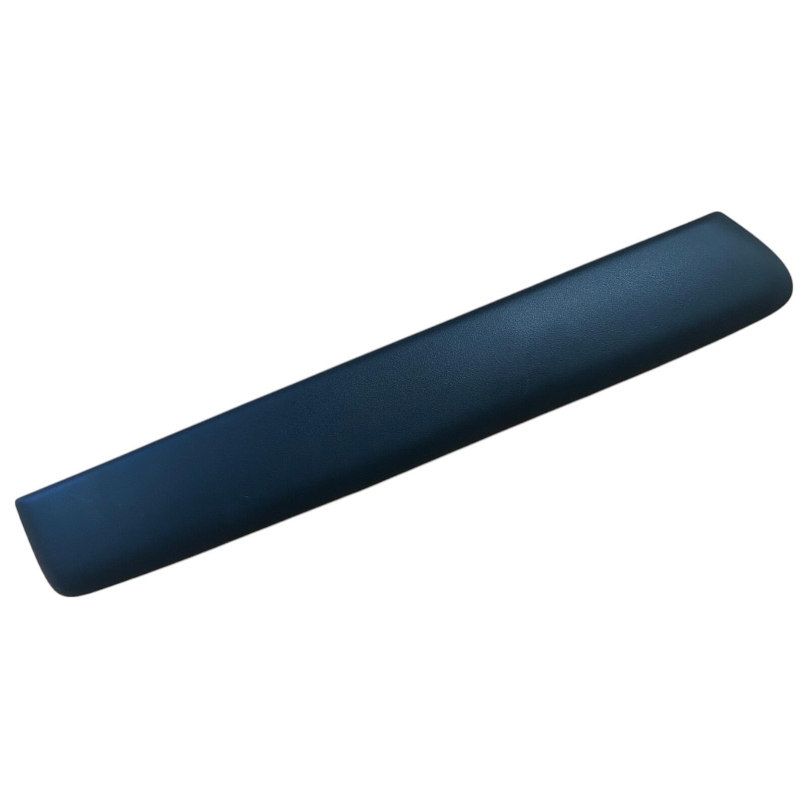 Genuine Ford Focus (CAP) LH NS Front bumper moulding 1352836