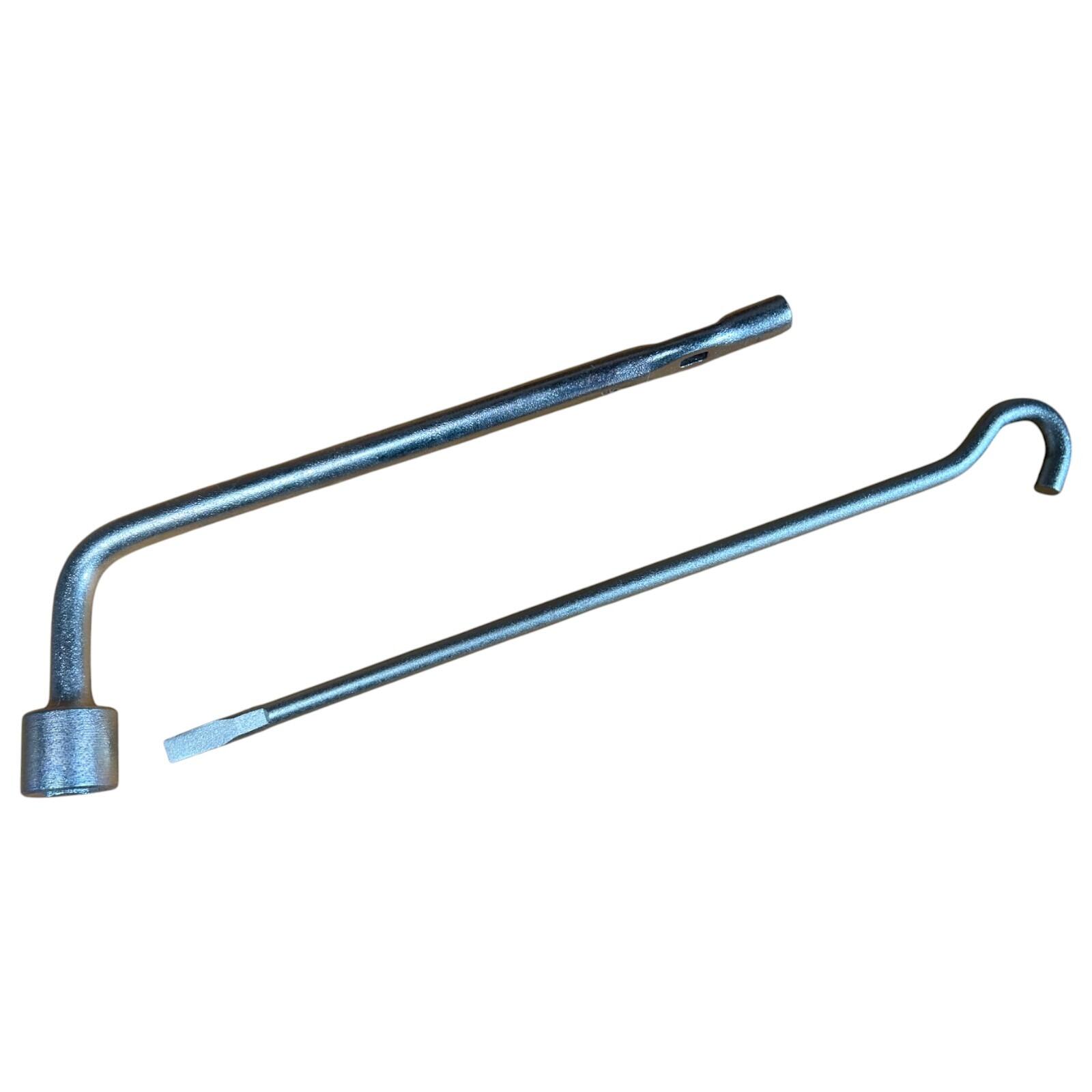 Genuine Nissan Juke (F15) LEAF (ZE0) Tool set 995014J800