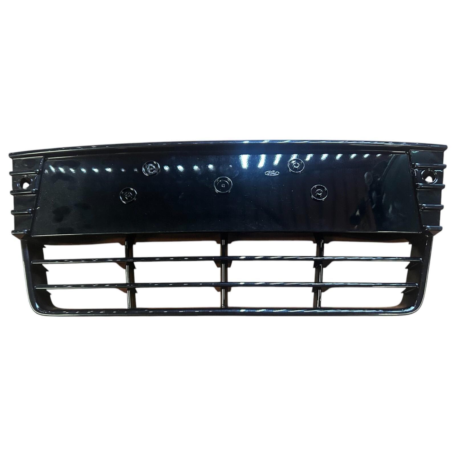 Genuine Ford Focus (CB8) Lower front bumper grille (gloss back) 1719219