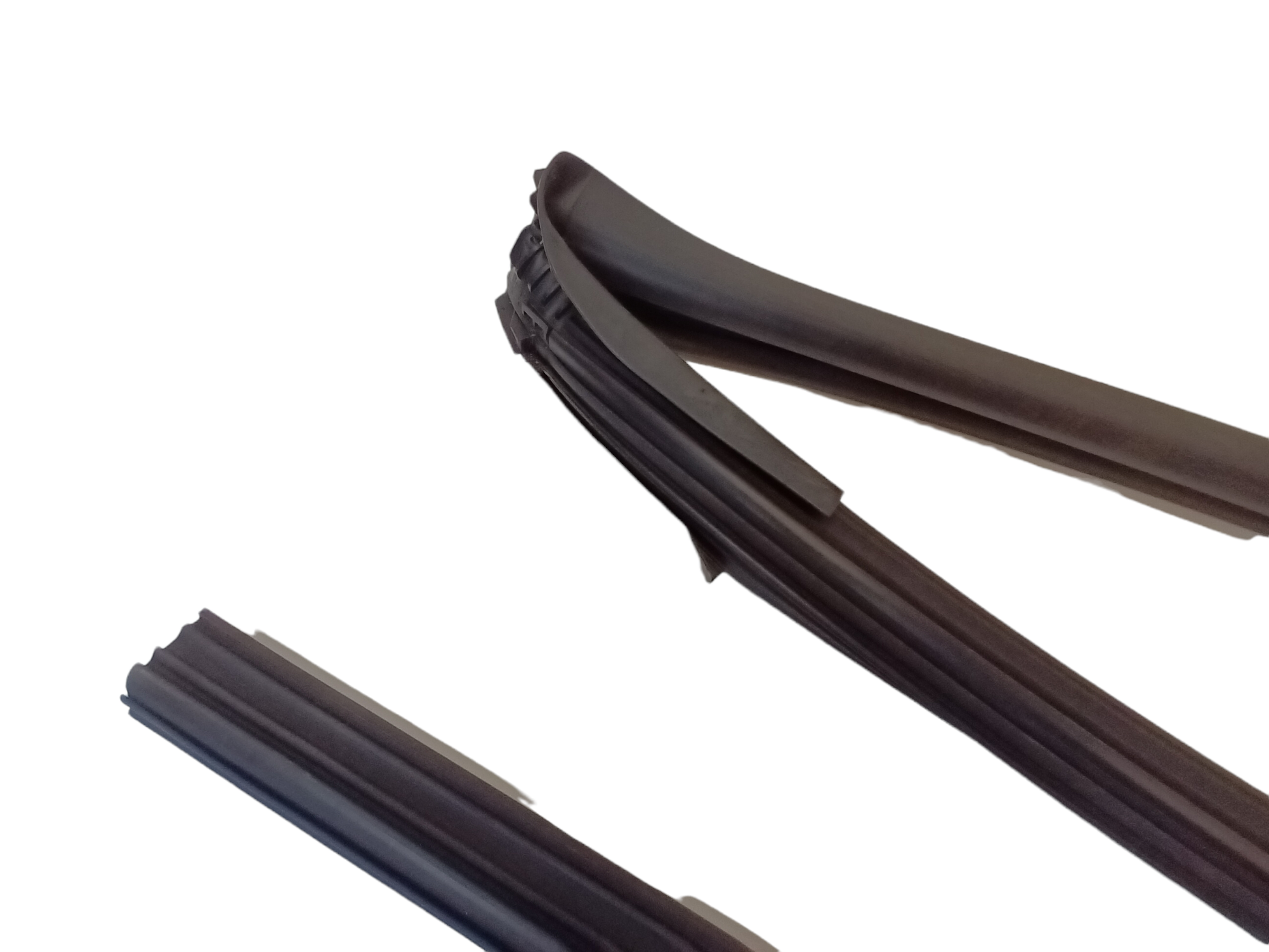 Genuine Nissan Navara (D23M) NP300 RH OS Front door window seal 803304JA1B