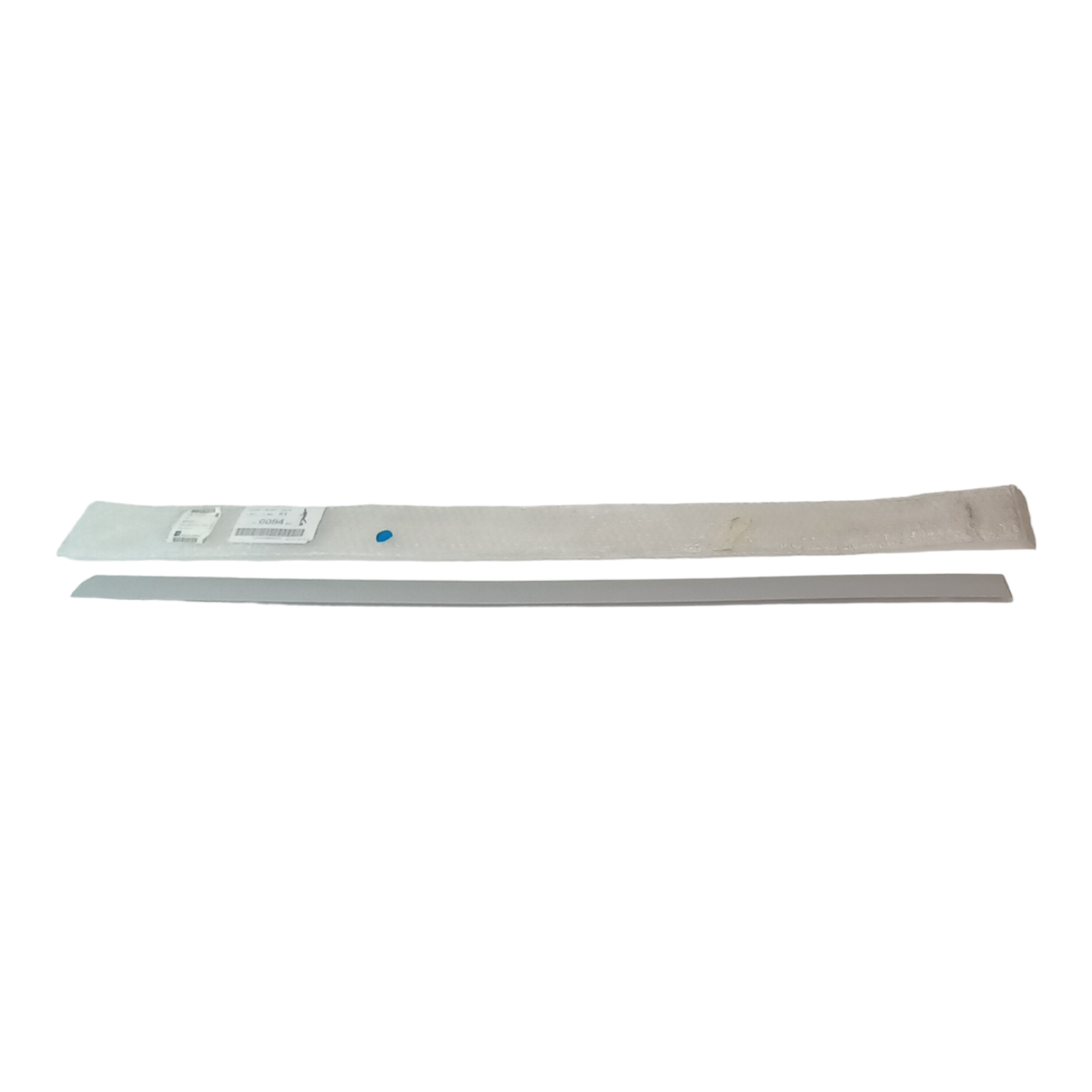 Genuine Vauxhall Vectra C RH OS Front door moulding 13101654