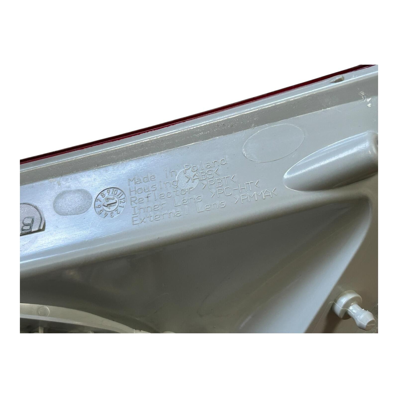 Astra Sight PTMLGS UR 1枚 Genuine Vauxhall Astra J LH NS Rear lamp 13306453