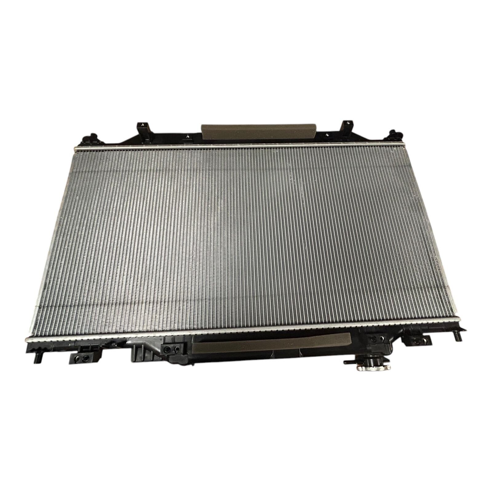 冷凍ML200 SM100 Genuine Mazda 3 Radiator assembly S56215200