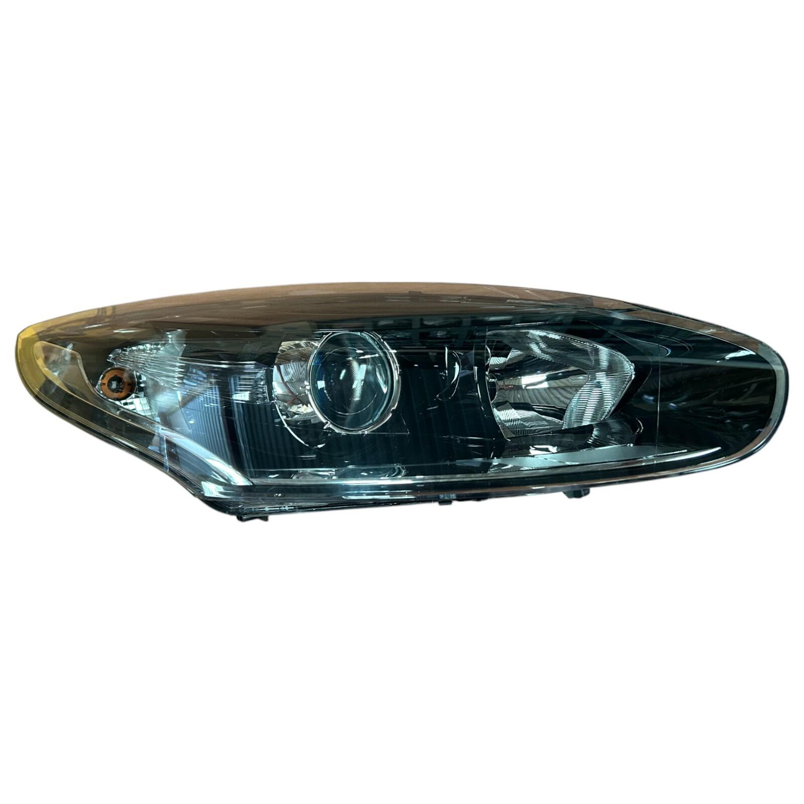 Genuine Renault Megane 3 RH OS Headlamp assembly 260106922R
