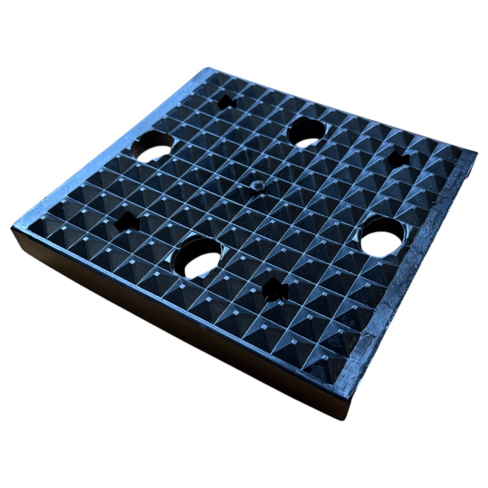 Genuine Iveco Trakker Swinging step tread plate 504097984