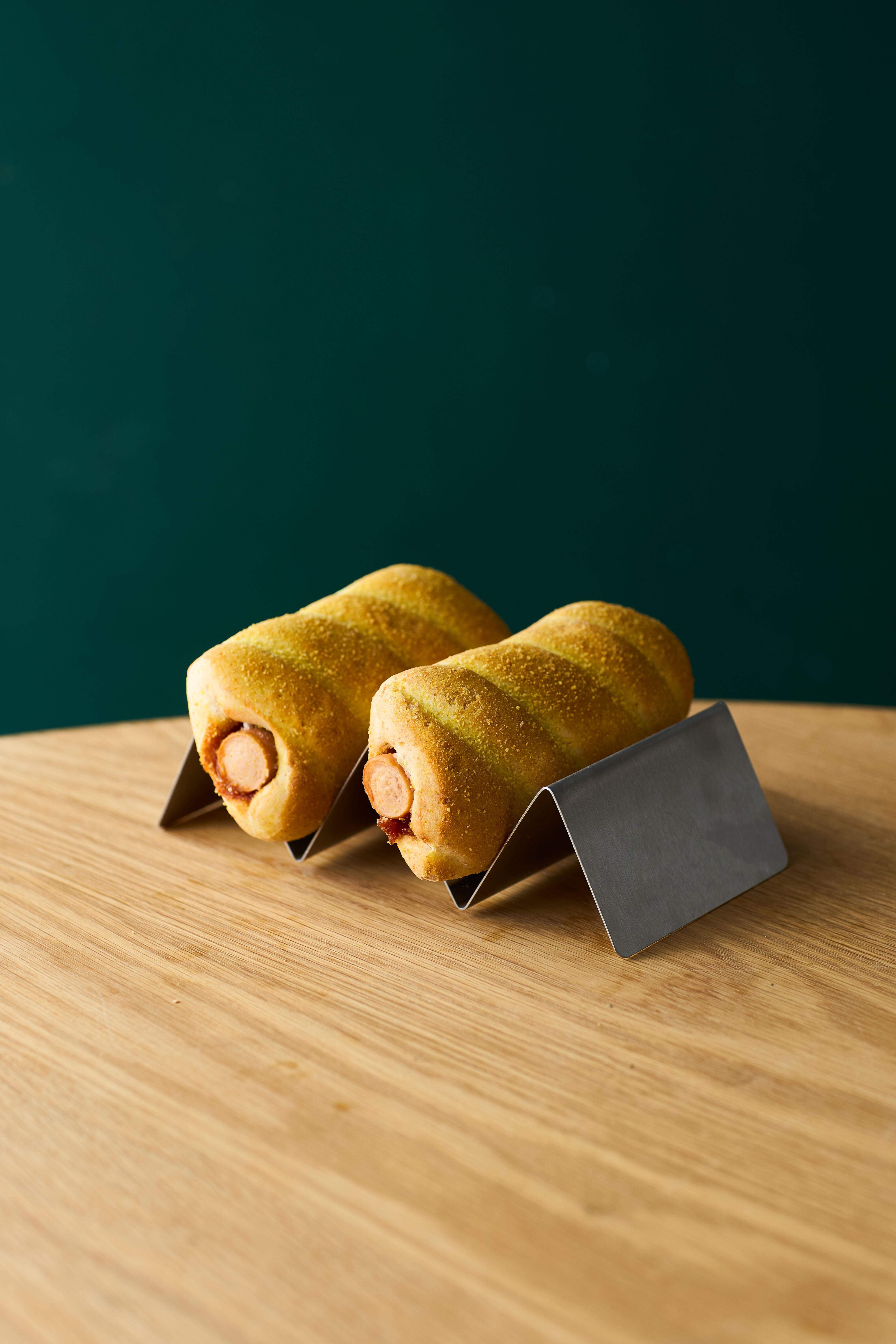 TwistHorn® Kyllingepølse med karryketchup image.