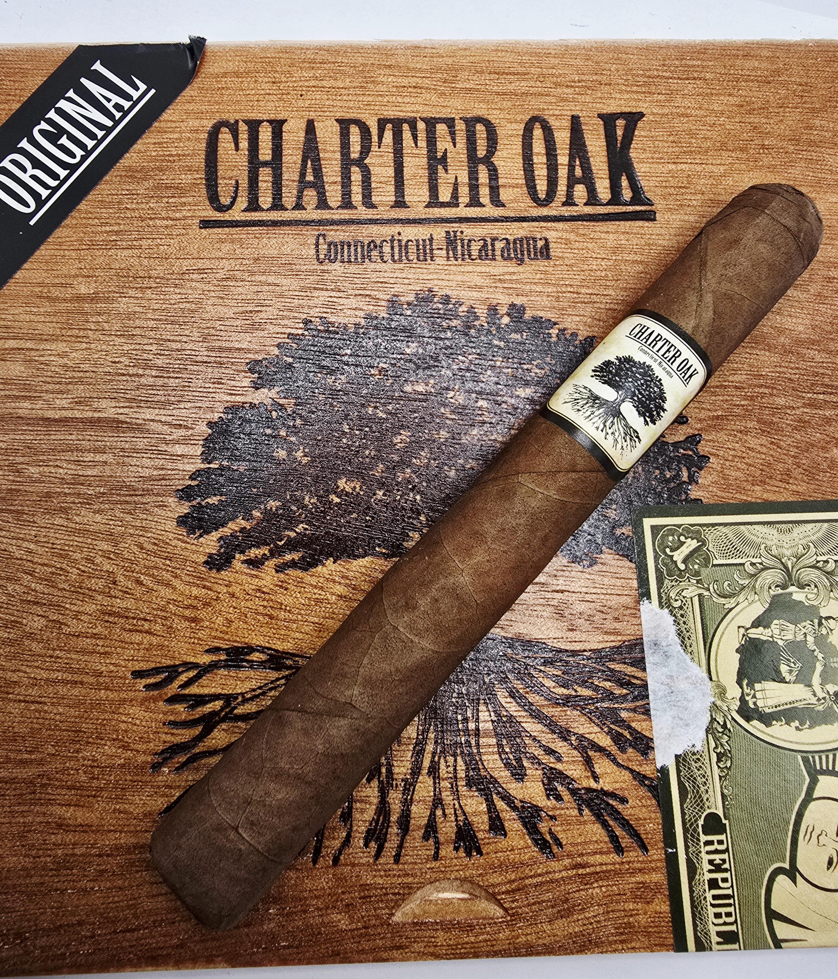 Foundation Charter Oak Original Petit Corona | Best Value Cigar | Buster Cigars Pic1
