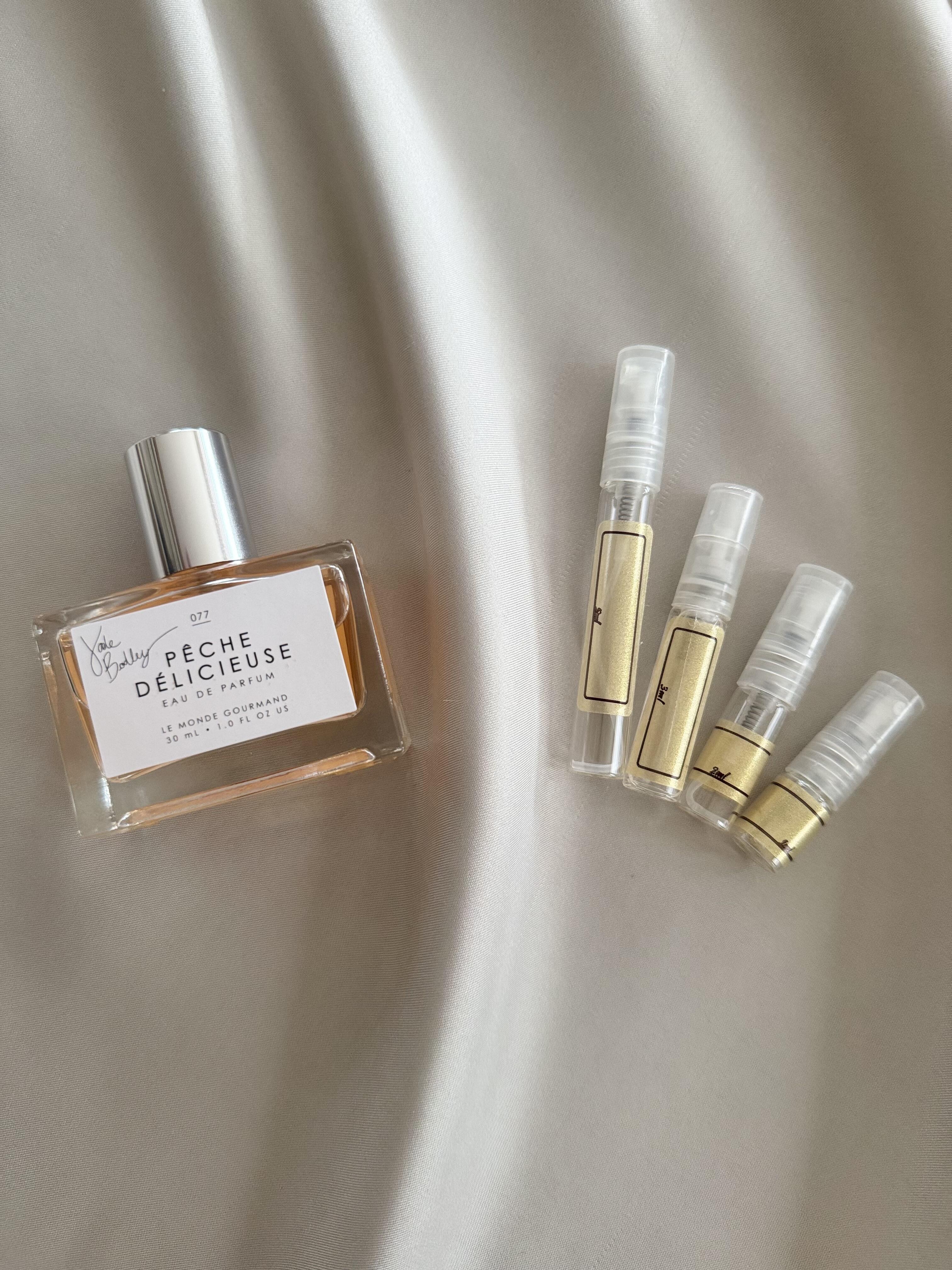 Le Monde Gourmand Peche Delicieuse with sample bottles