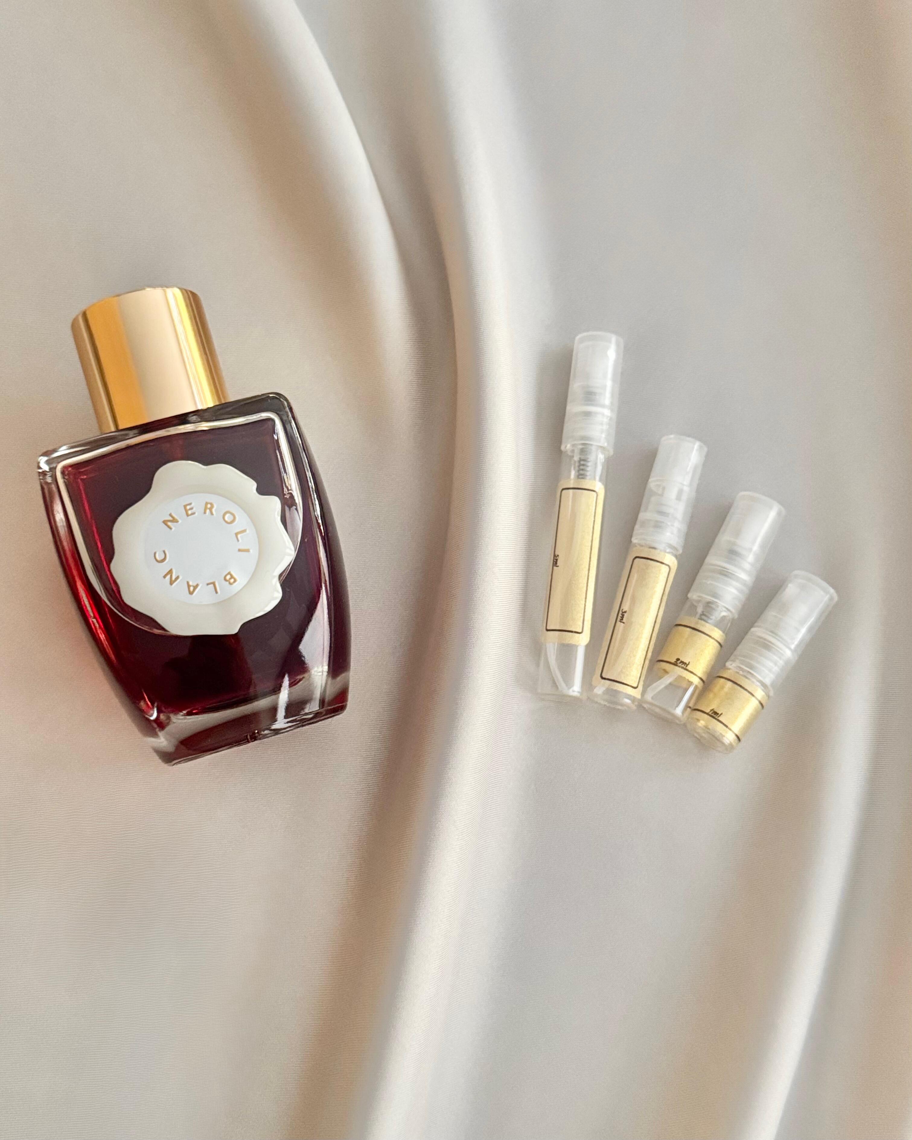 Au Pays de la Fleur d’Oranger Neroli Blanc Intense with sample bottles