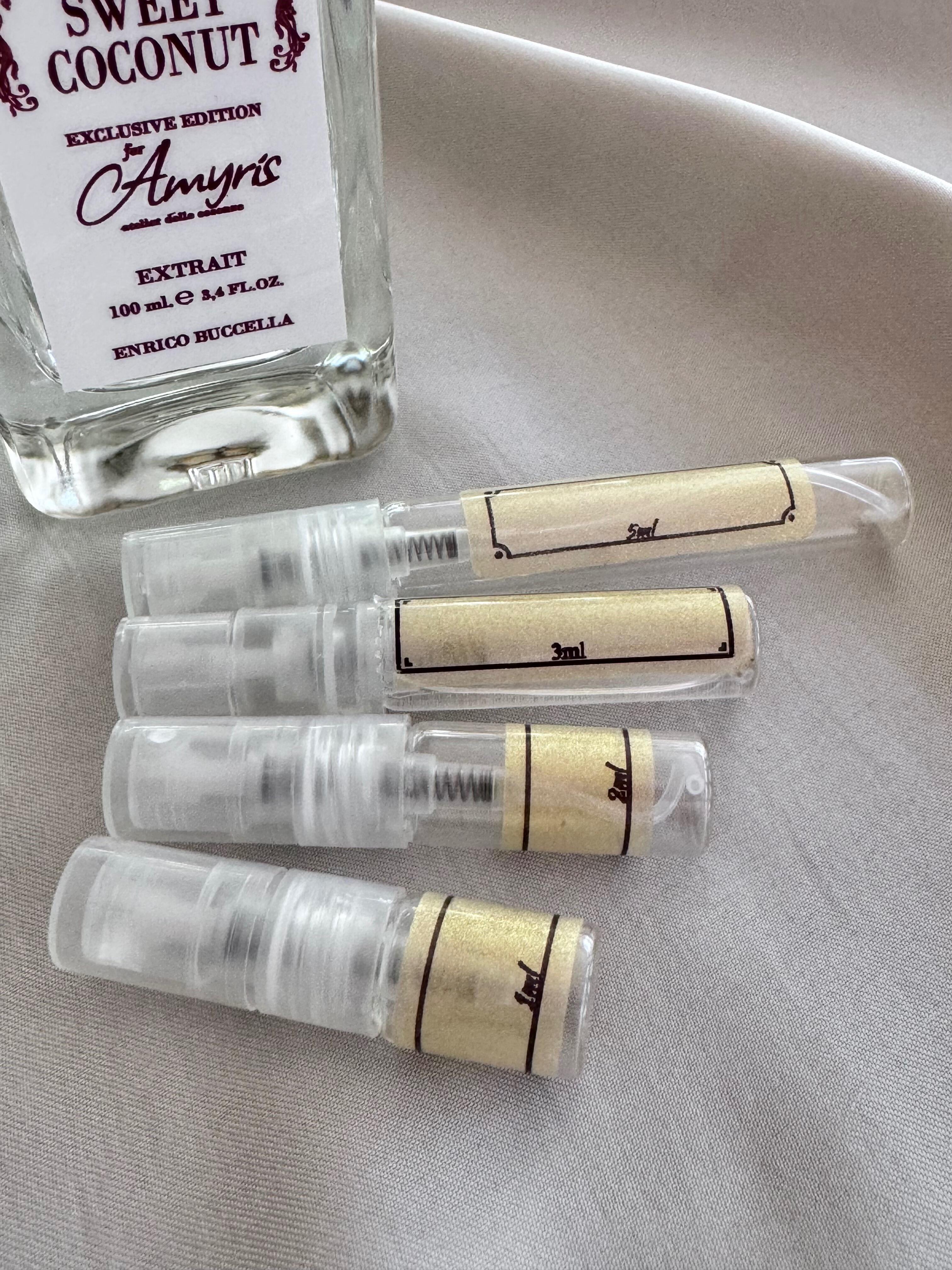 Cerchi Nell'Acqua Sweet Coconut perfume with sample bottles