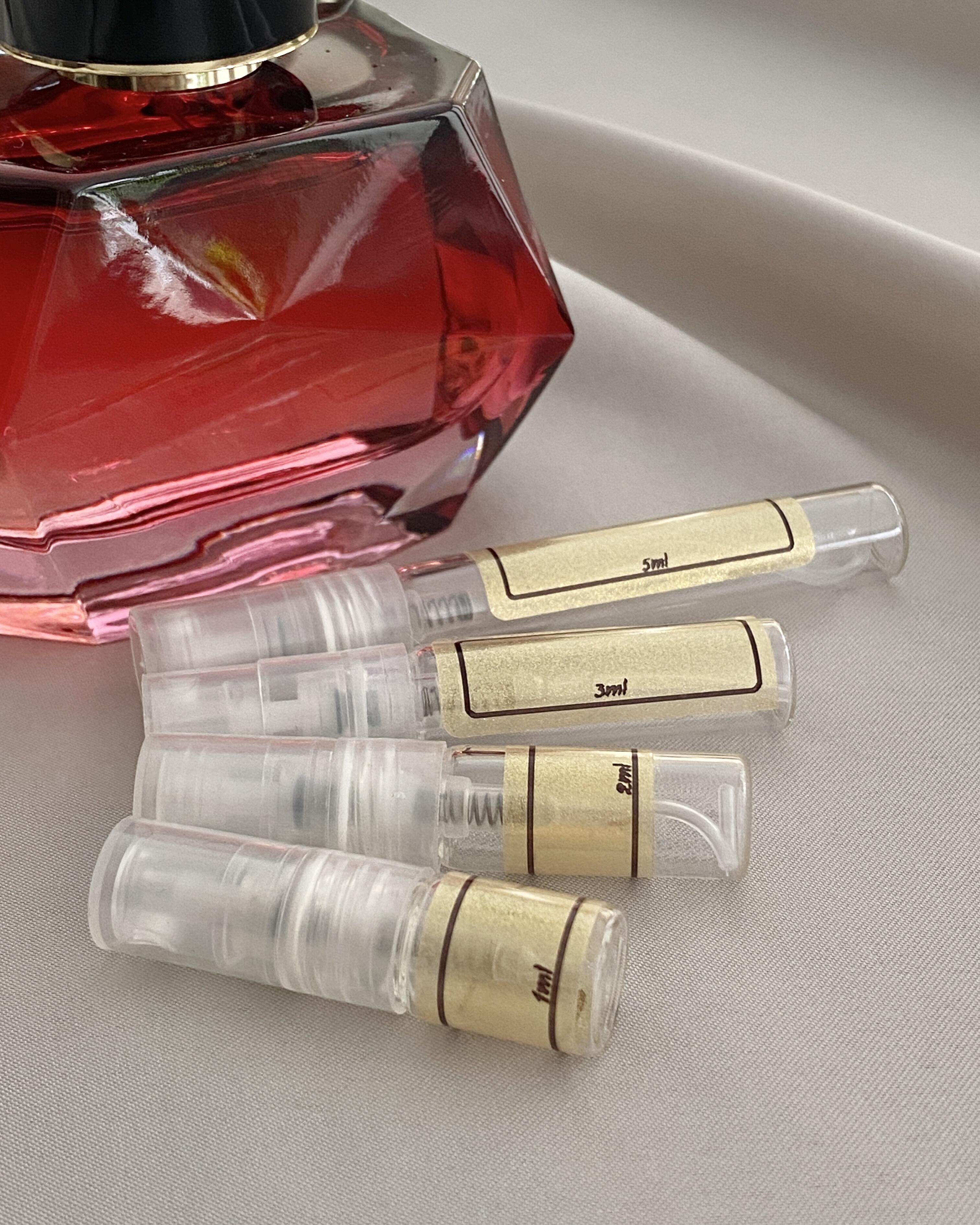 Montblanc Signature Elixir with sample bottles