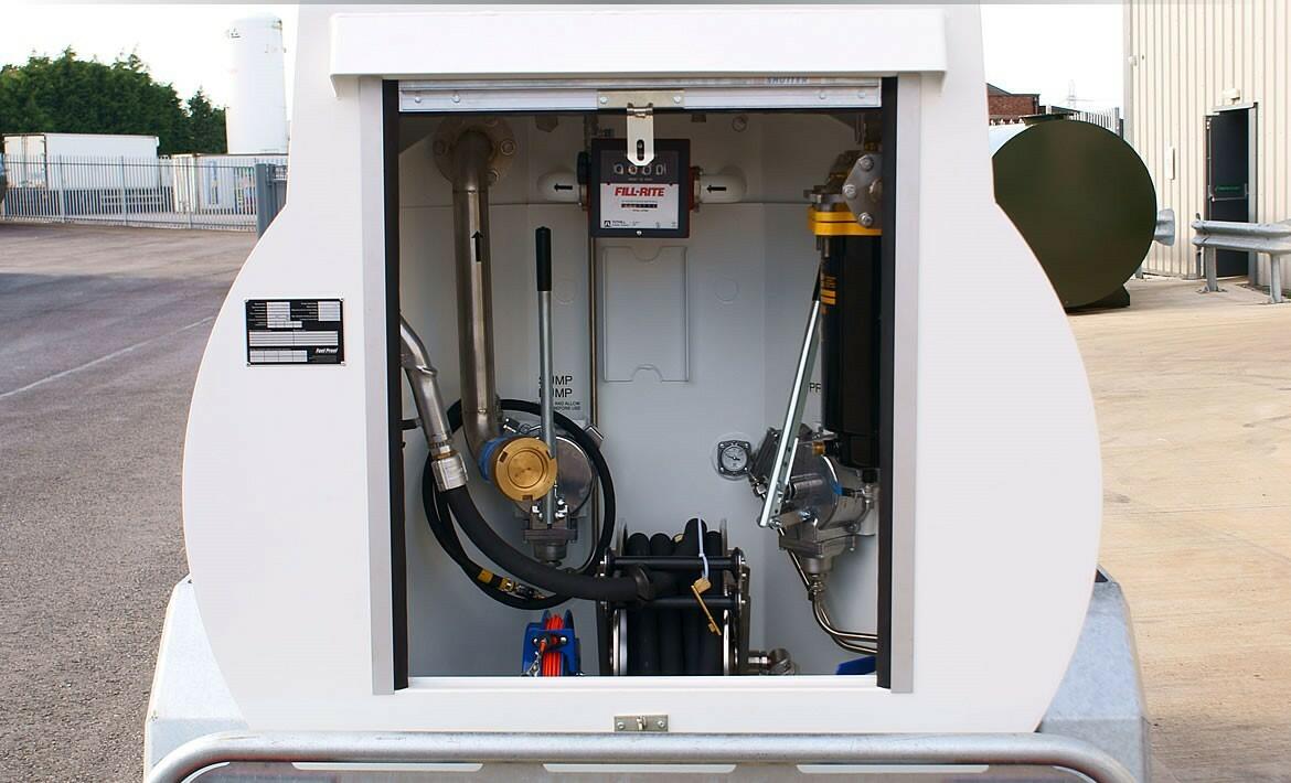 Fuel Proof Aviation Fuel Highway Tow Bowser 990L UN/ADR Approved