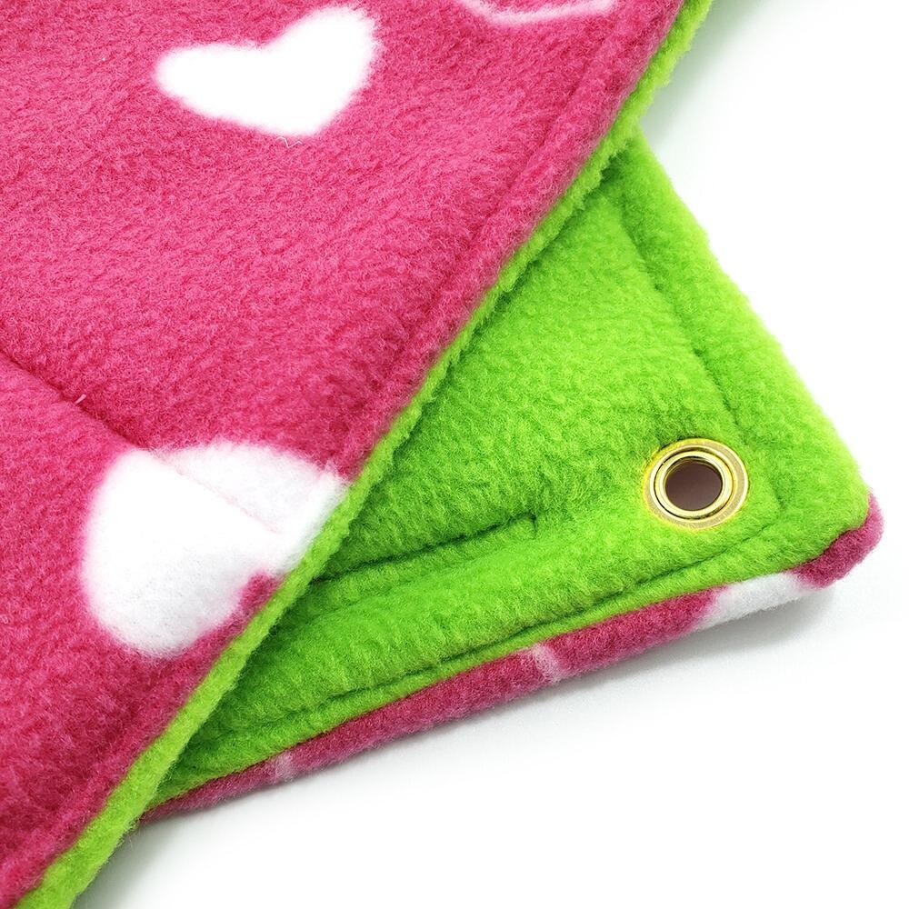 guinea pig show cage liners, piggie pads, pee pads, lap pads, waterproof piggie pads, fuzzbutt guinea pig hammocks, handmade in the UK