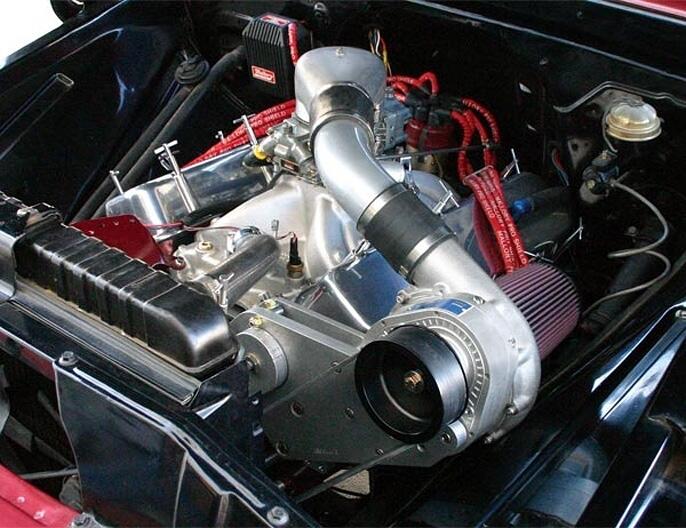 Carbureted and aftermarket efi chevrolet sb and bb serpentine kits.