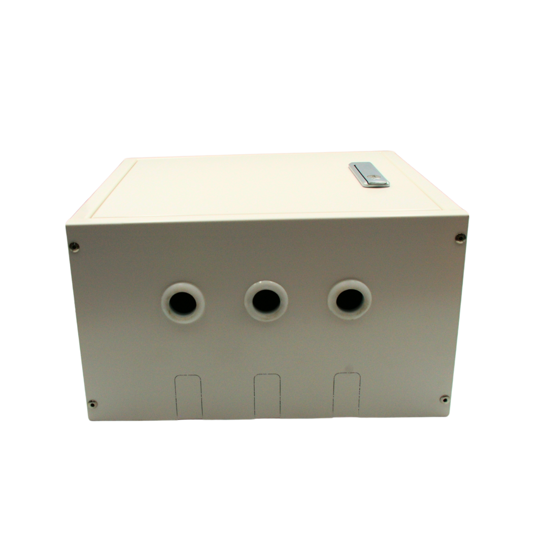 White Robox Insulated XL Bottom view showing the exit points for hot and cold hoses